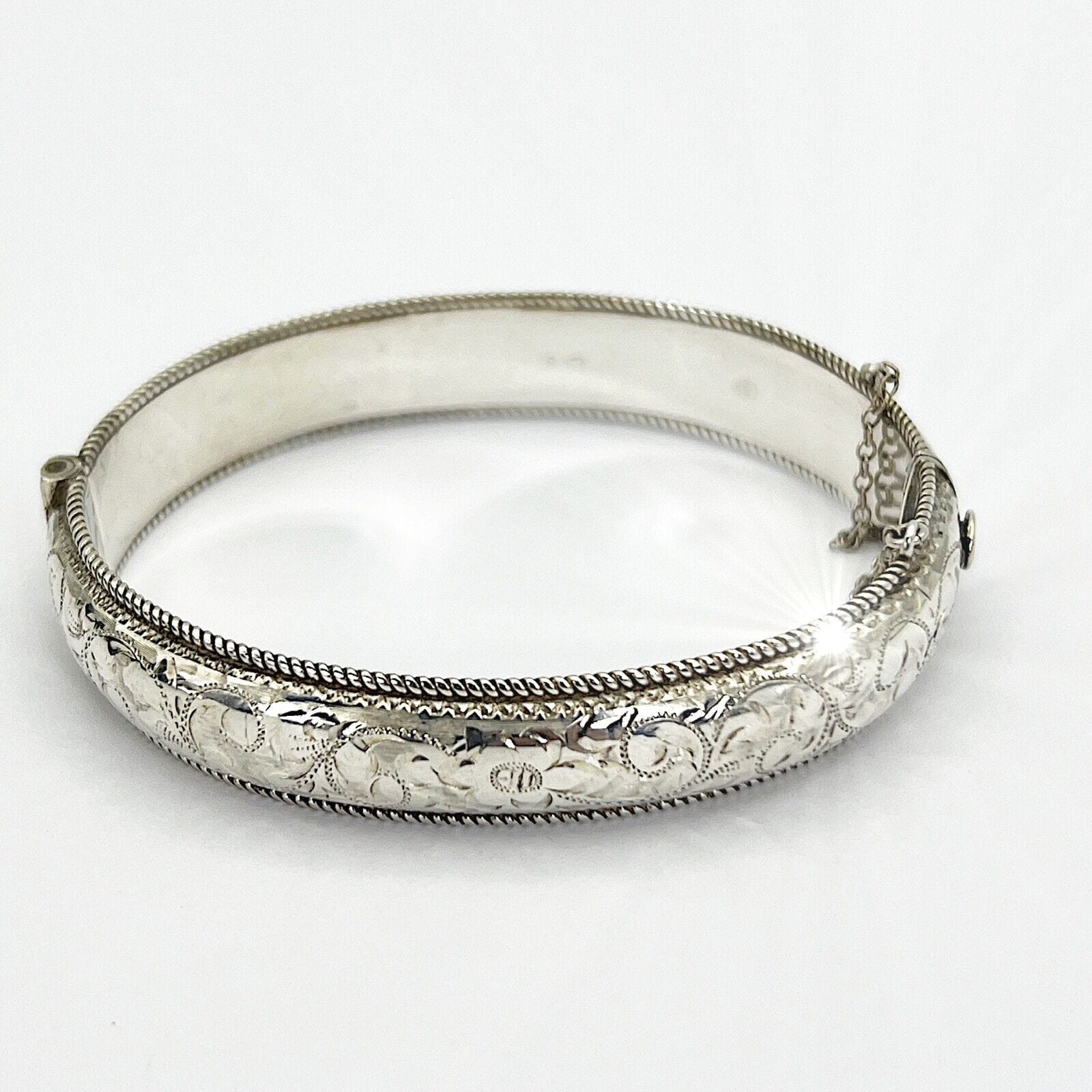 Antico Bracciale da donna in Argento 925 braccialetto a fascia rigido anno 1965 Categoria  Bigiotteria & Accessori
