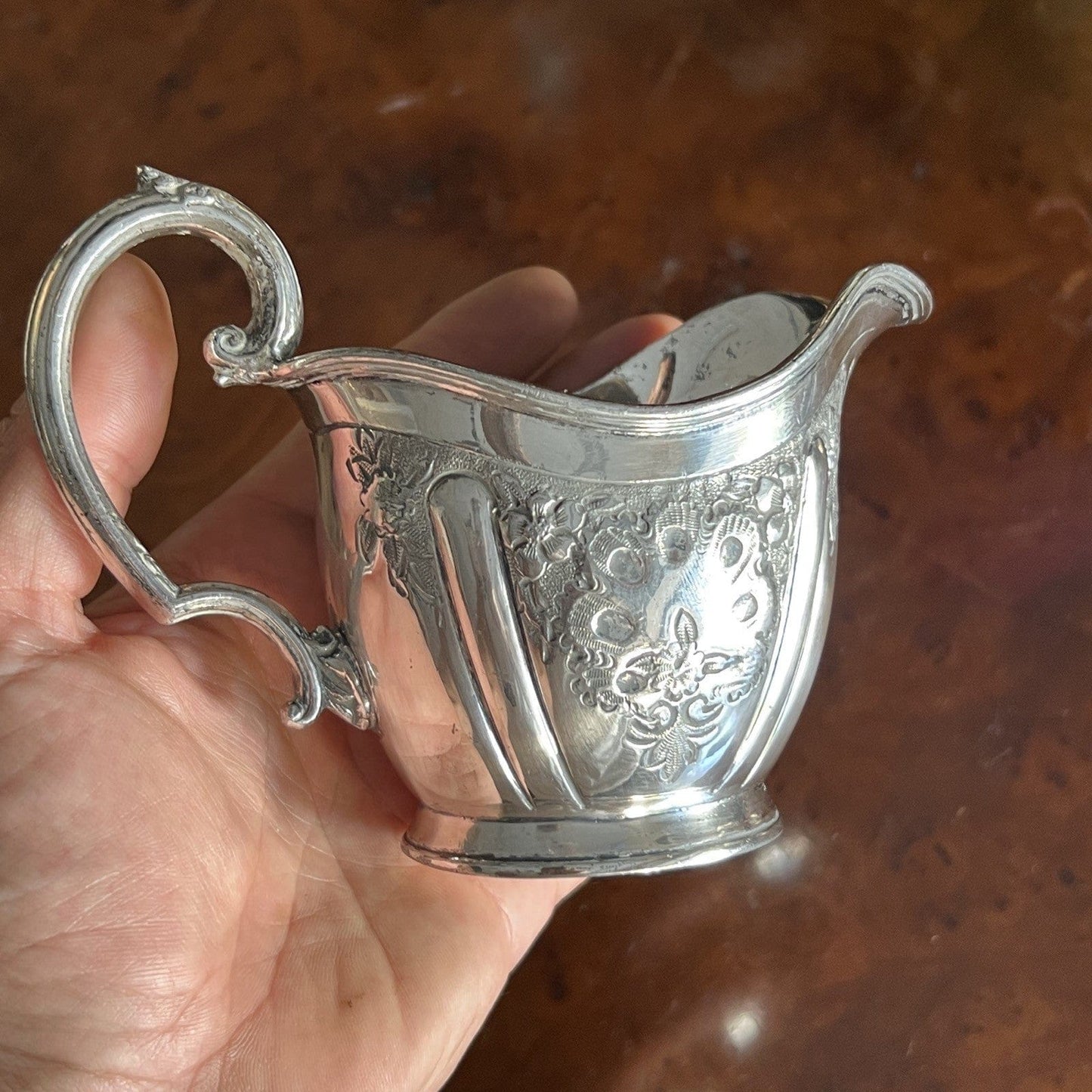 Antico Bricco Per Latte In Argento Sheffield Lattiera In Silver Plate Inglese A Categoria  Sheffield & Argento