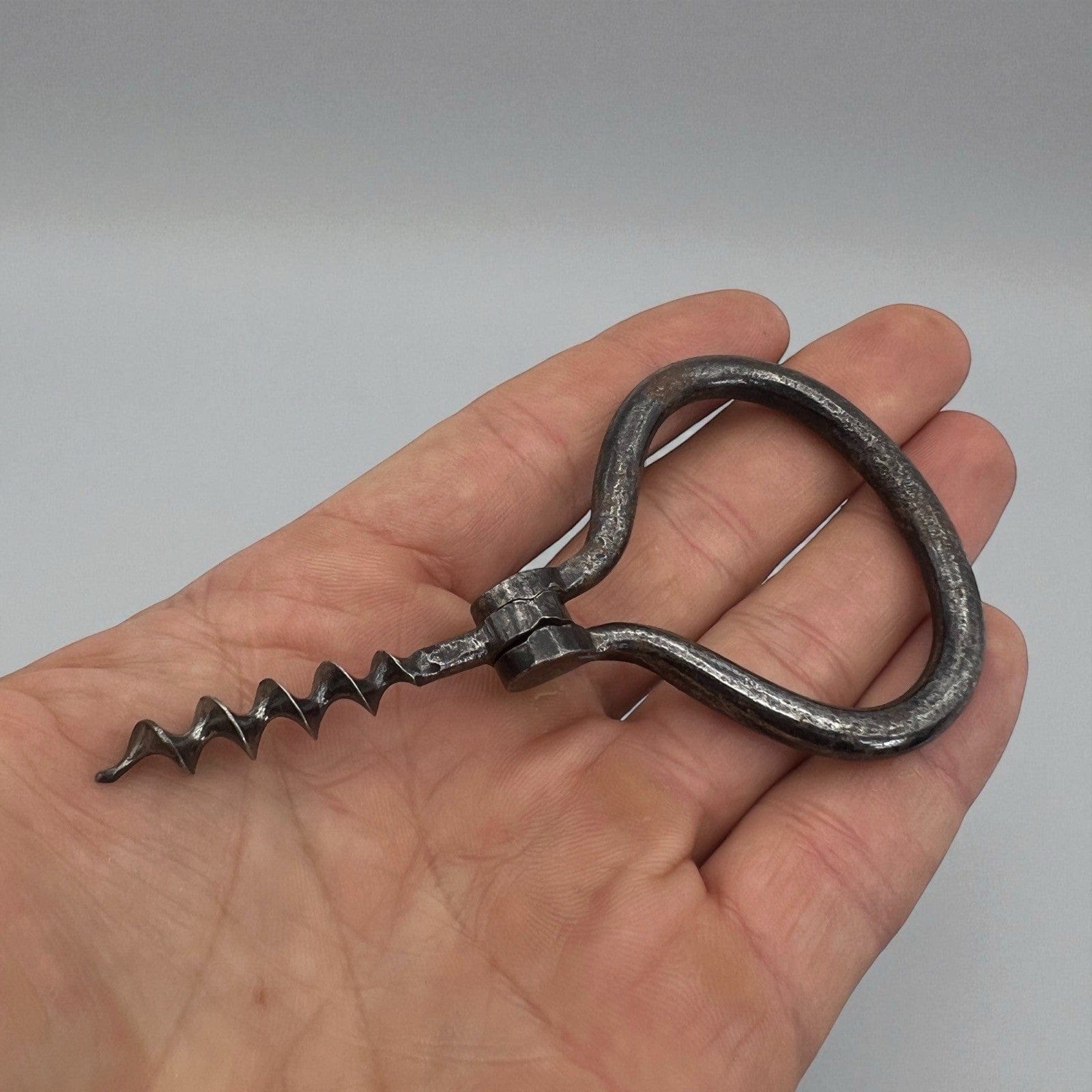 Antico Cavatappi tascabile da collezione d'epoca pieghevole vintage in ferro Categoria  Cavatappi