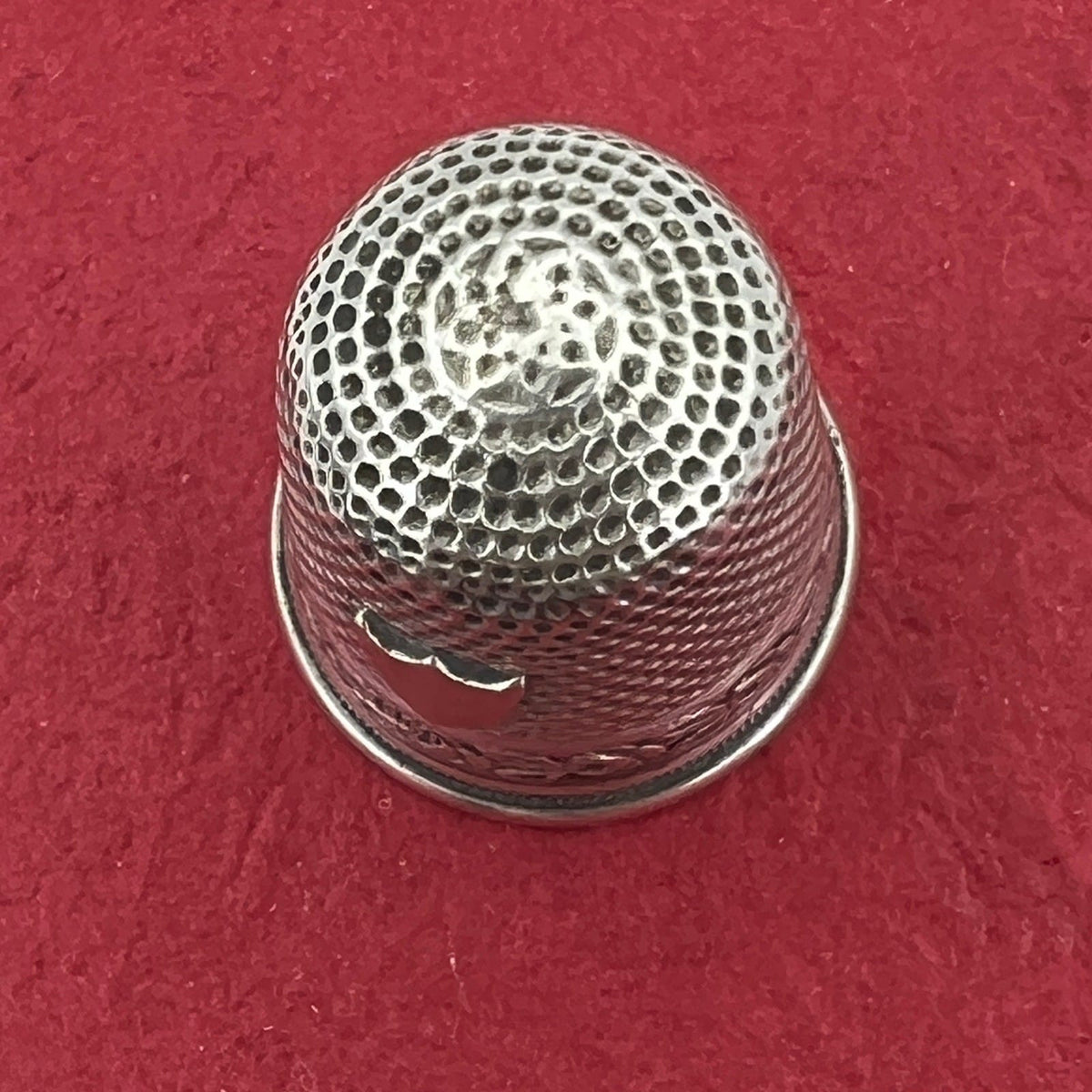 Antico Ditale in Argento 800 per cucire da cucito Sarta o Collezione con scudo Categoria  Sheffield & Argento