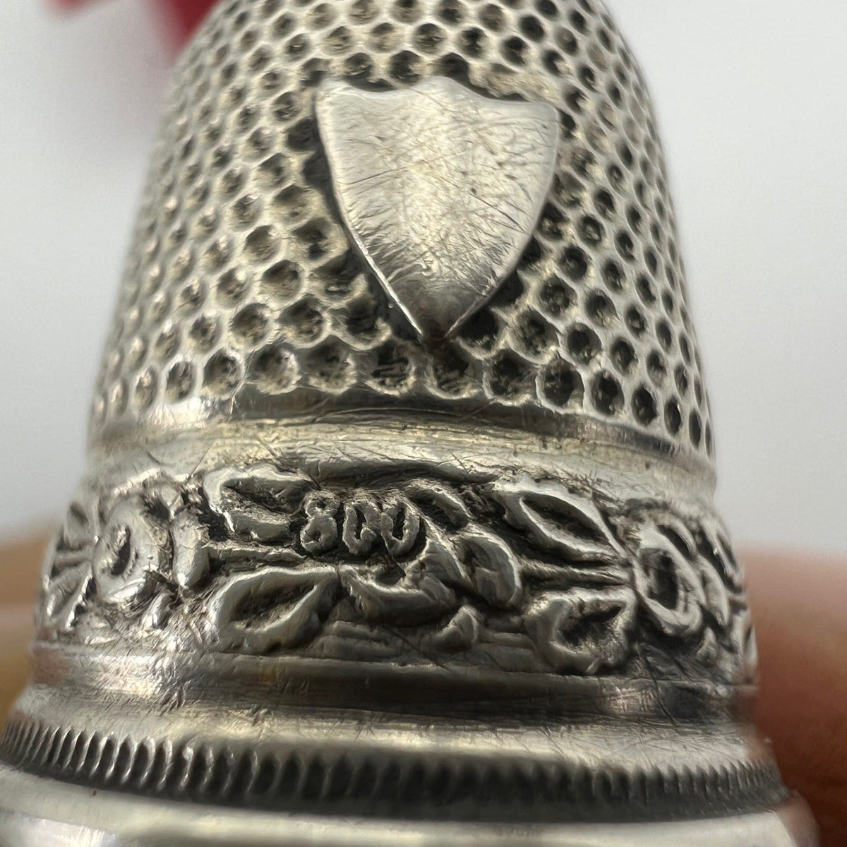 Antico Ditale in Argento 800 per cucire da cucito Sarta o Collezione con scudo Categoria  Sheffield & Argento