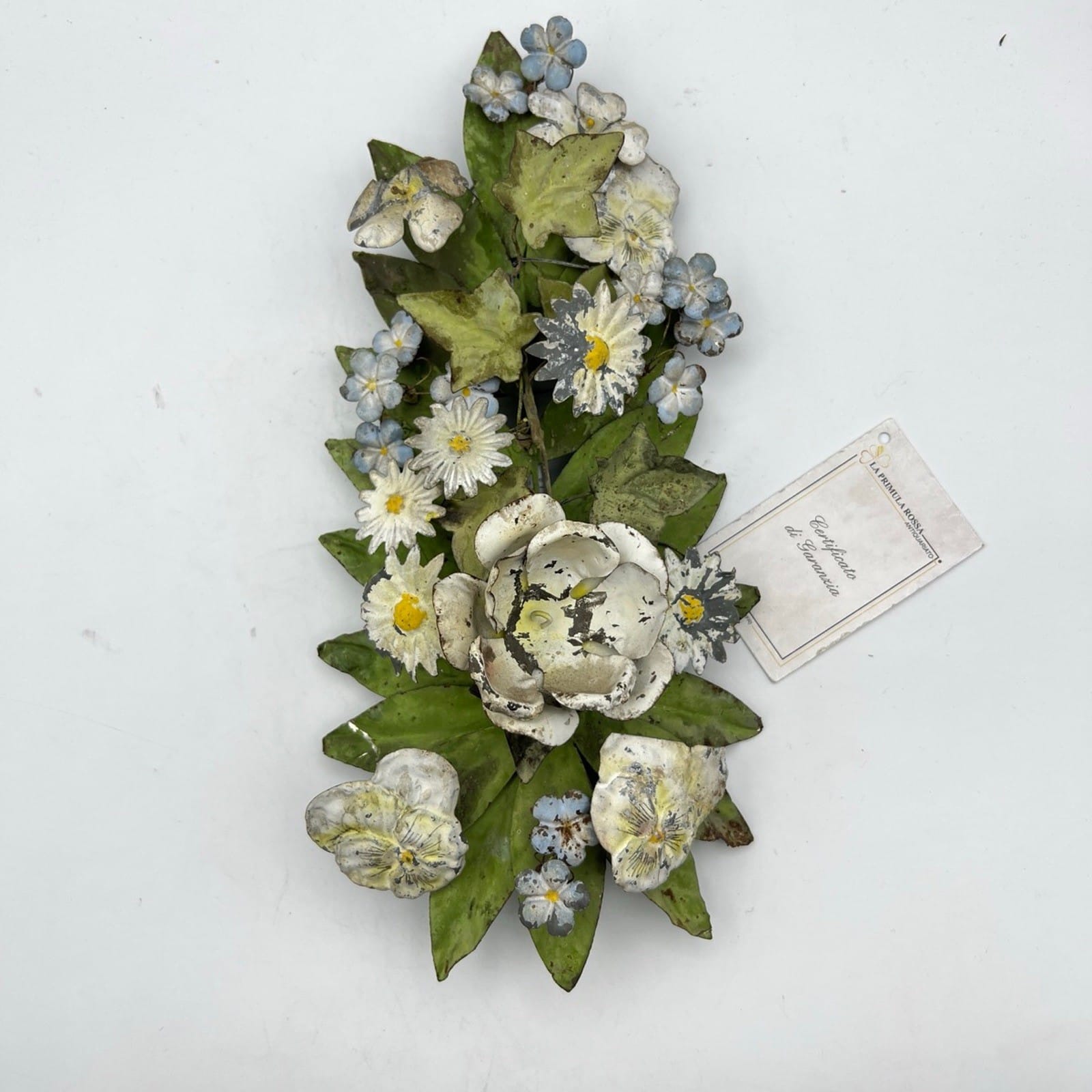 Antico Elemento decorativo bouquet di fiori in lamierino Liberty anni 20 da muro Categoria  Cimase-Fregi-Intagli in legno