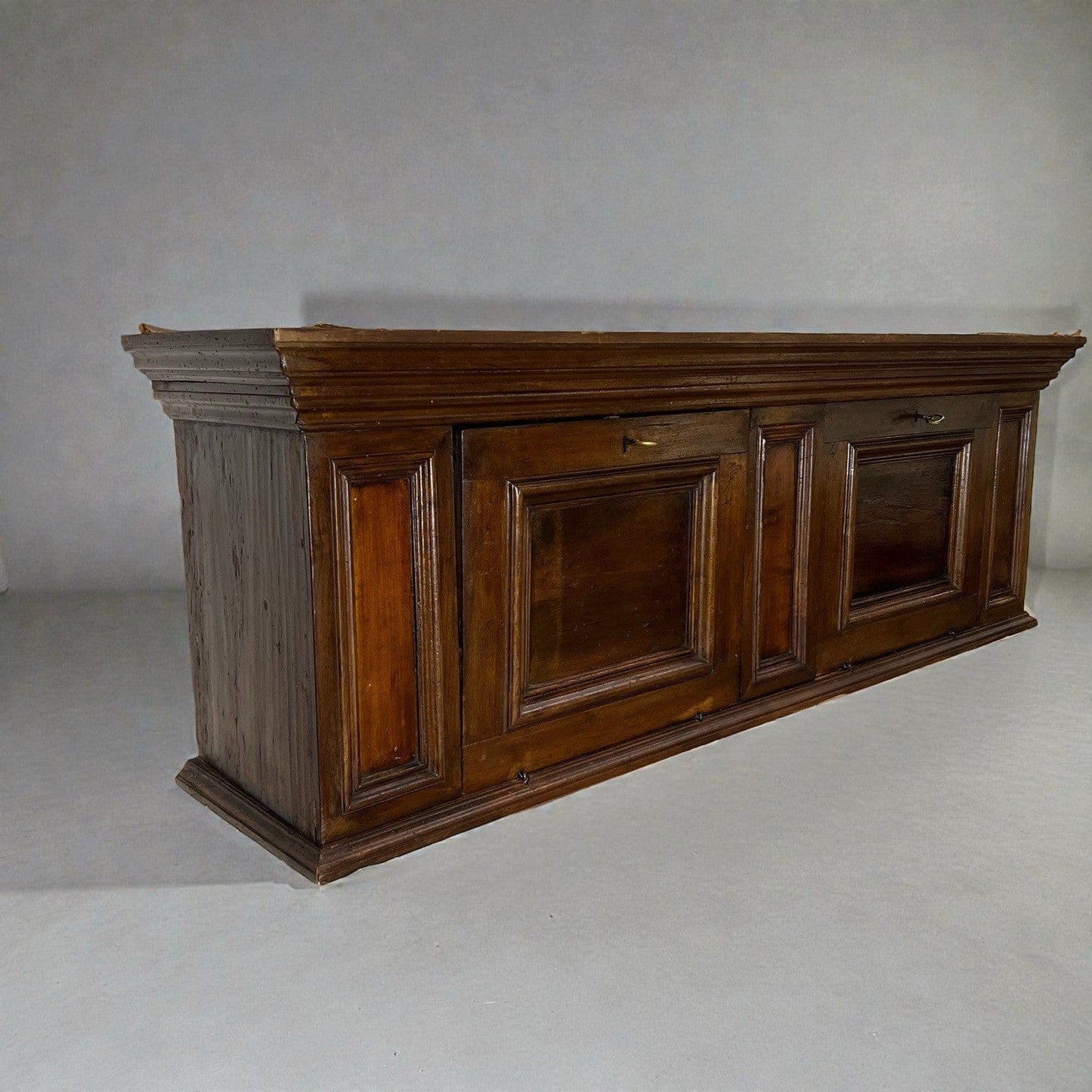 Antico Mobile pensile a sospensione in stile rustico a 2 ante epoca 800 italiano Categoria  Vetrine