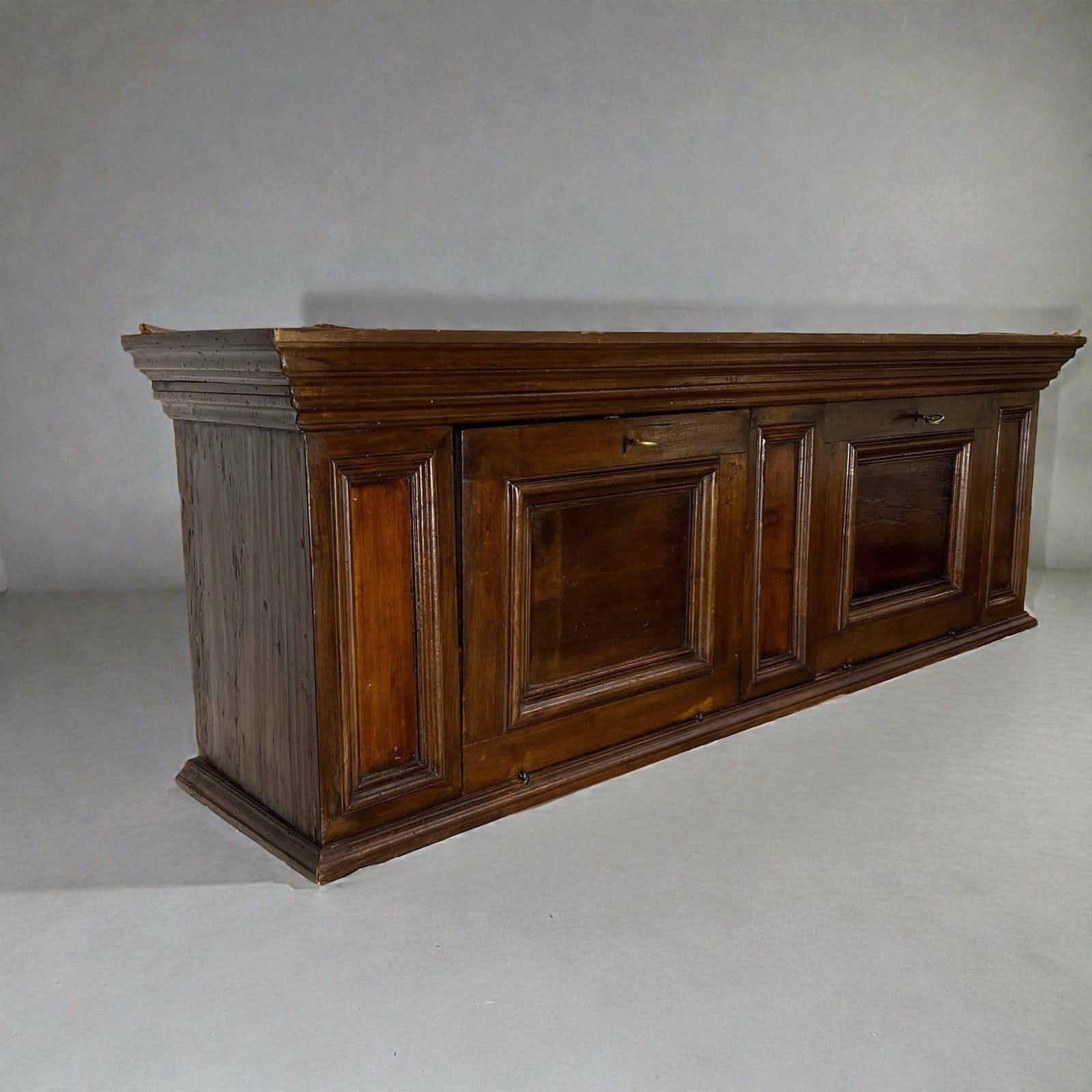 Antico Mobile pensile a sospensione in stile rustico a 2 ante epoca 800 italiano Categoria  Vetrine