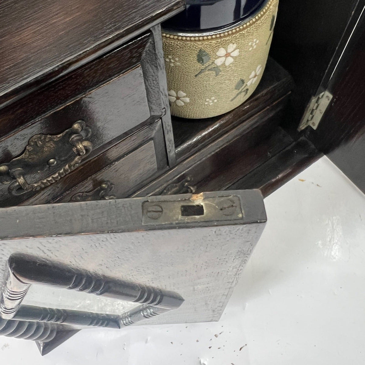 Antico mobiletto Porta Pipe e per Tabacco tabacchiera Bacheca primi '900 Vetrina Categoria  Oggetti per fumatori