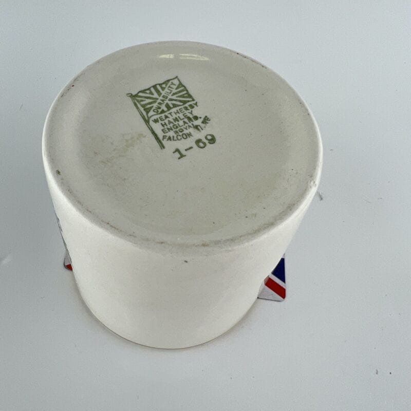 Antico Mug Portapenne Inglese Investitura Principe Carlo Casa Reale Anno 1969 Categoria  Boccali