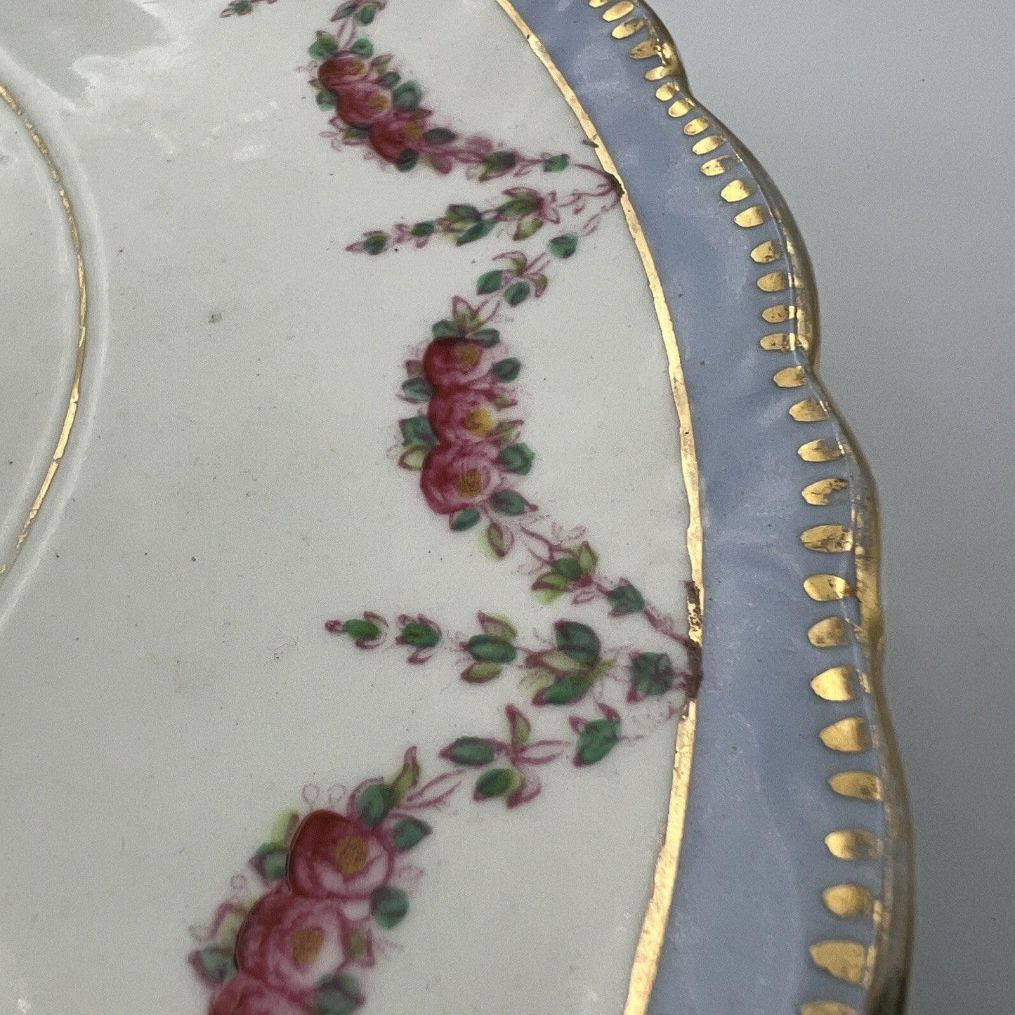 Antico Piatto inglese in porcellana Vecchio piatto piano epoca 800 anno 1892 Categoria  Piatti e Piattini