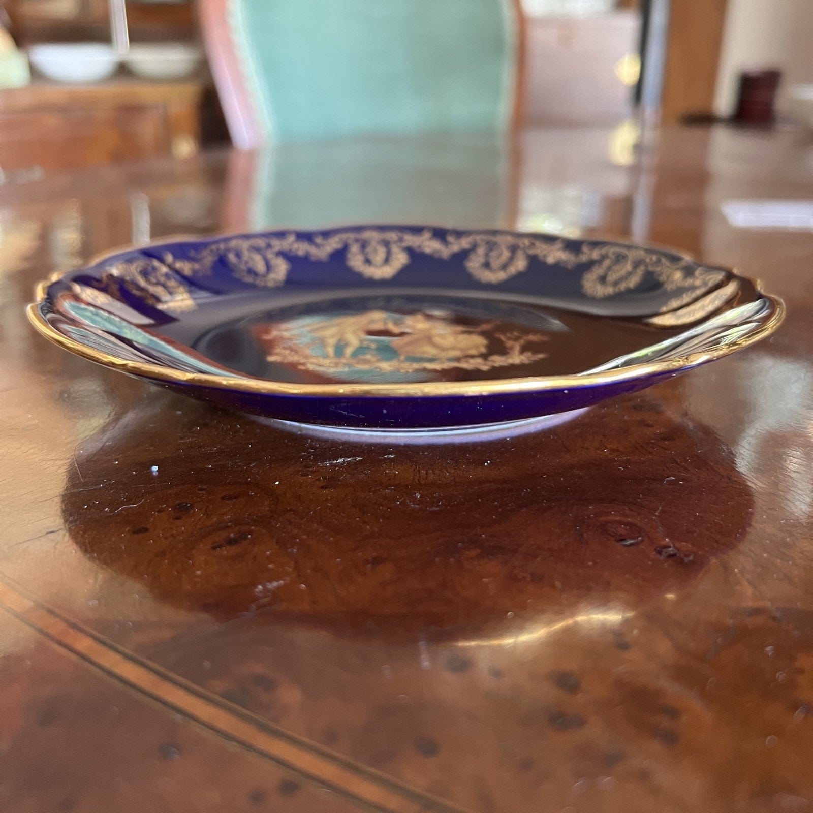 Antico Piatto piattino in porcellana Limoges blu e oro Stile Fragonard Vintage Categoria  Piatti e Piattini