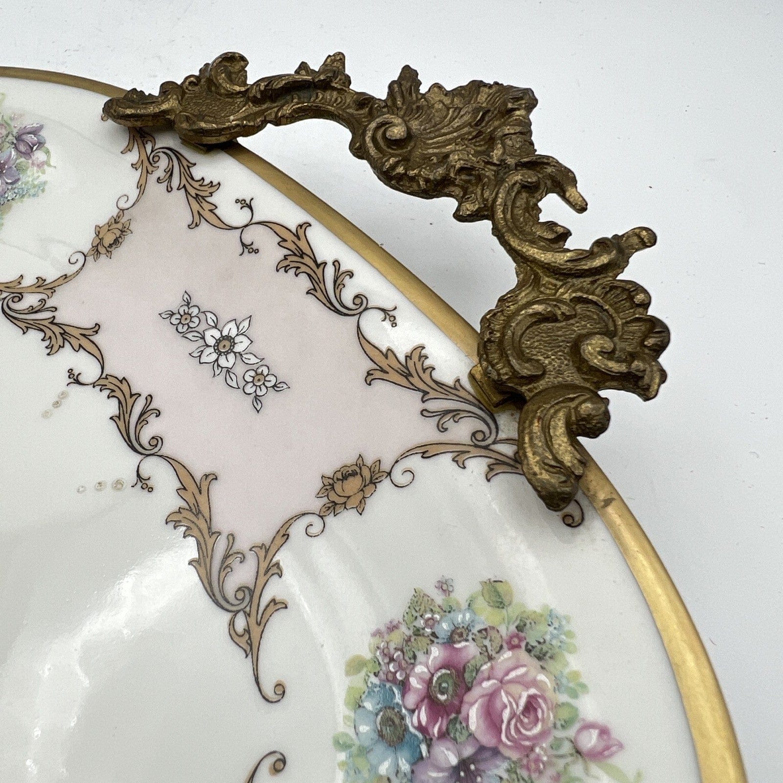 Antico piatto vassoio in porcellana e bronzo Limoges centrotavola vintage fiori Categoria  Piatti Vassoio