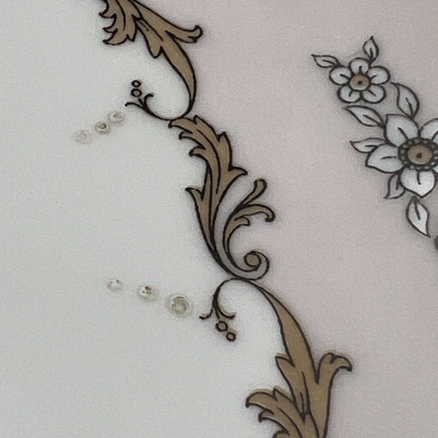 Antico piatto vassoio in porcellana e bronzo Limoges centrotavola vintage fiori Categoria  Piatti Vassoio
