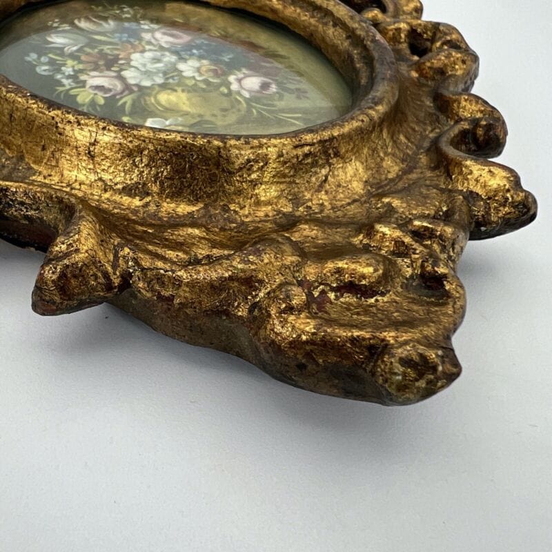 Antico quadretto stile barocco cornice legno e oro vintage in miniatura fiori Categoria  Quadri