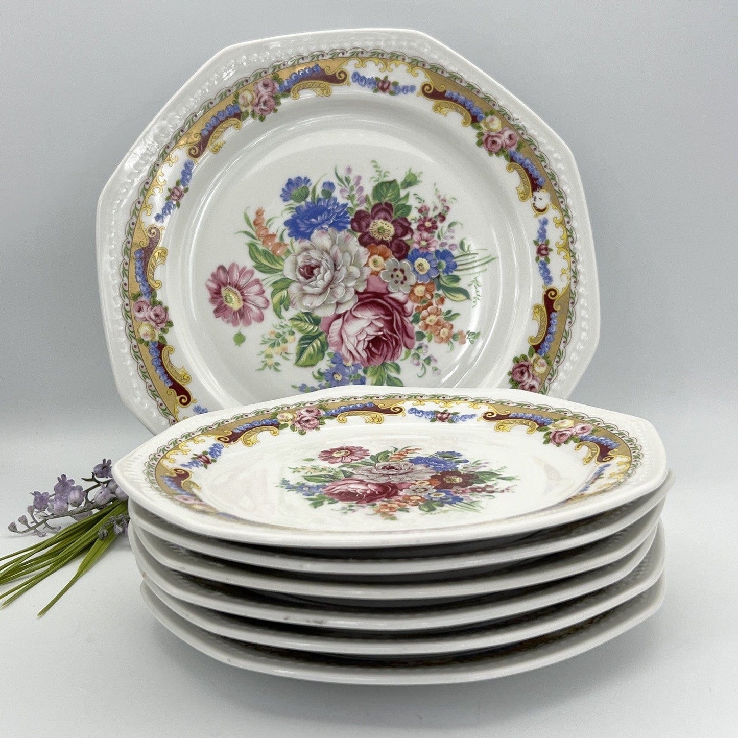 Antico servizio di piatti piattini in porcellana Stile Limoges decoro fiori oro Categoria  Piatti e Piattini
