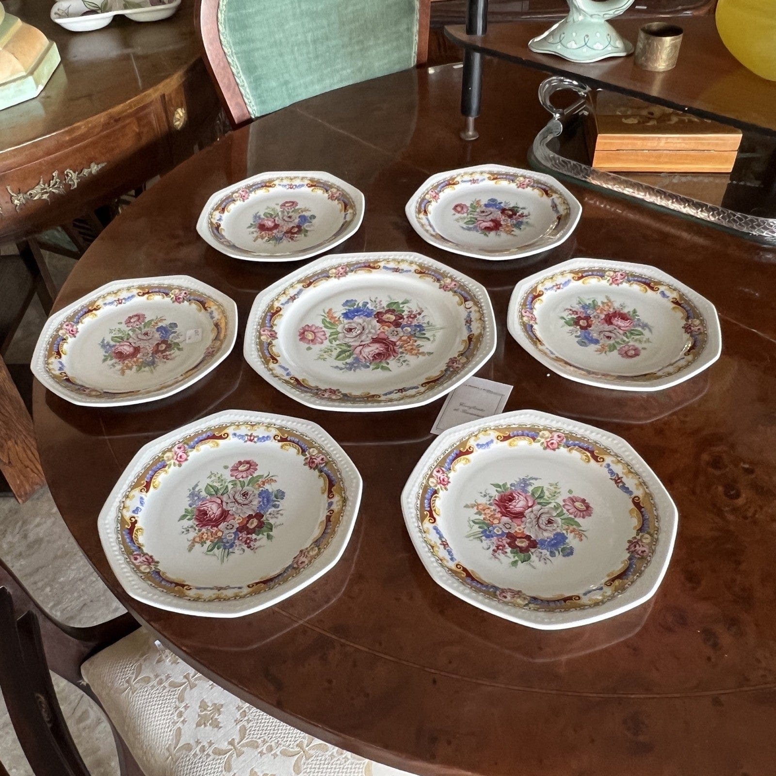 Antico servizio di piatti piattini in porcellana Stile Limoges decoro fiori oro Categoria  Piatti e Piattini