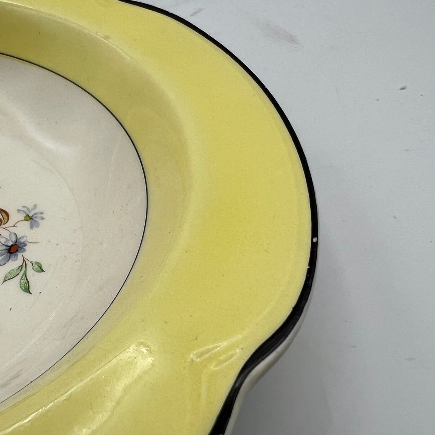 Antico Set di ciotoline in ceramica ciotole Gialle con fiori Stile Art Decò '30 Categoria  Centrotavola e Ciotole