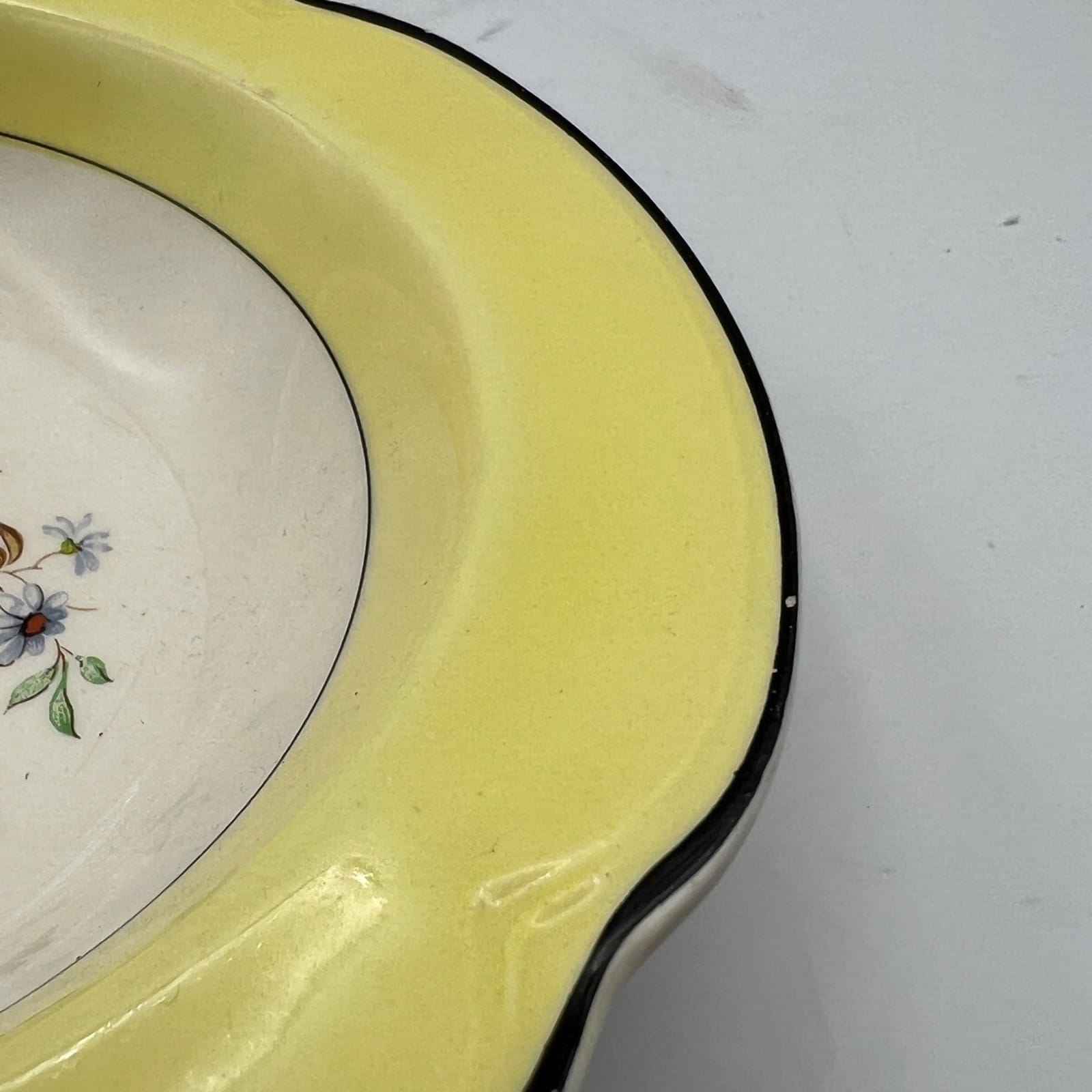 Antico Set di ciotoline in ceramica ciotole Gialle con fiori Stile Art Decò '30 Categoria  Centrotavola e Ciotole