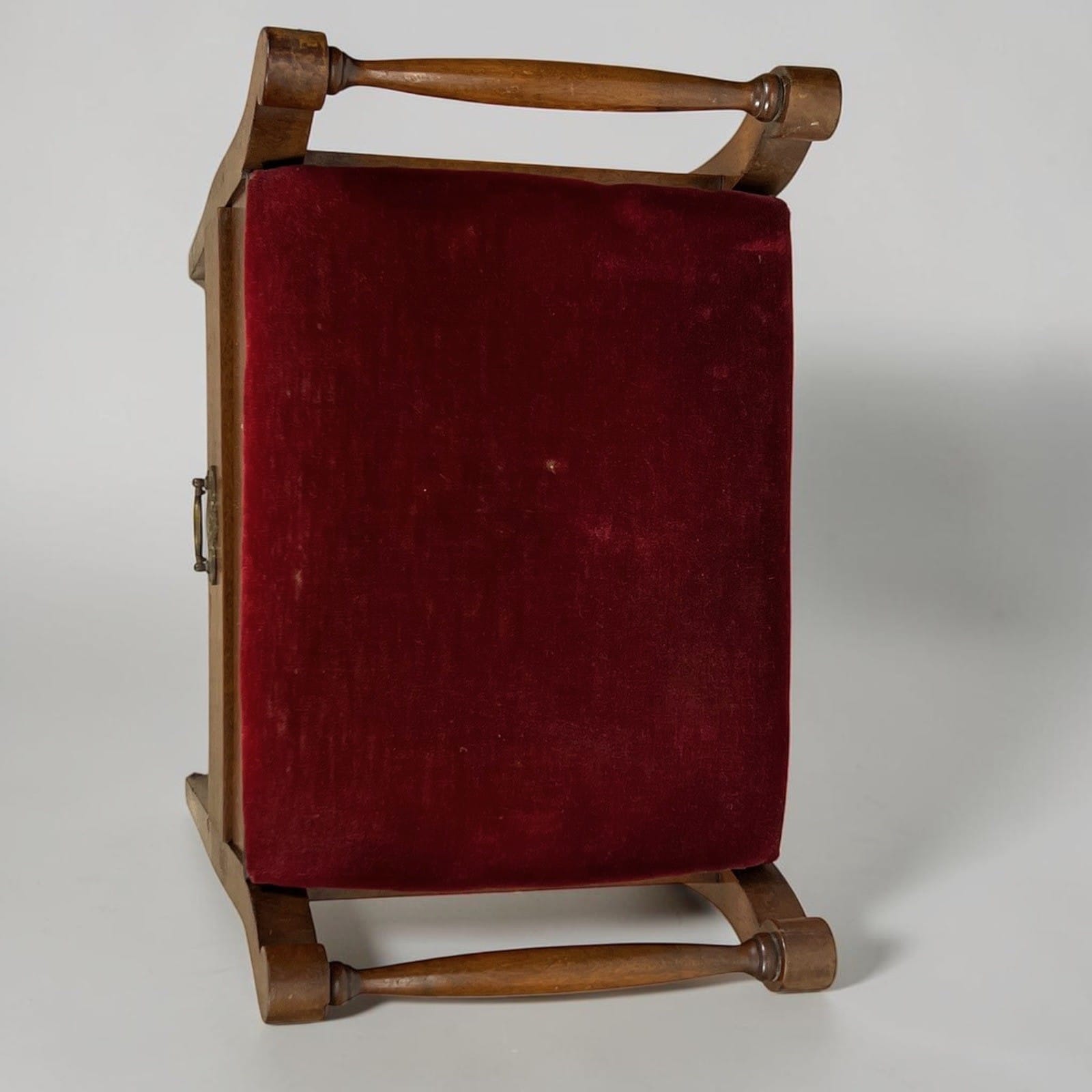 Antico Sgabello da per Pianoforte in legno panchetta panca imbottita contenitore Categoria  Sgabelli - Pouf - Poggiapiedi