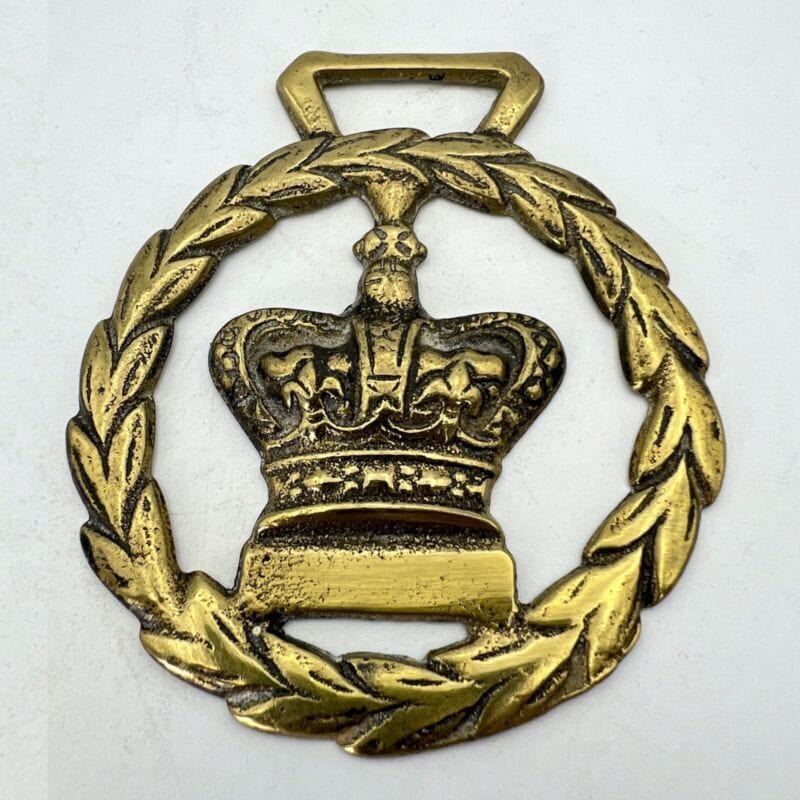 Antico Stemma Corona Reale Inglese fregio decoro in ottone bronzo medaglia 900 Categoria  Finimenti per cavalli