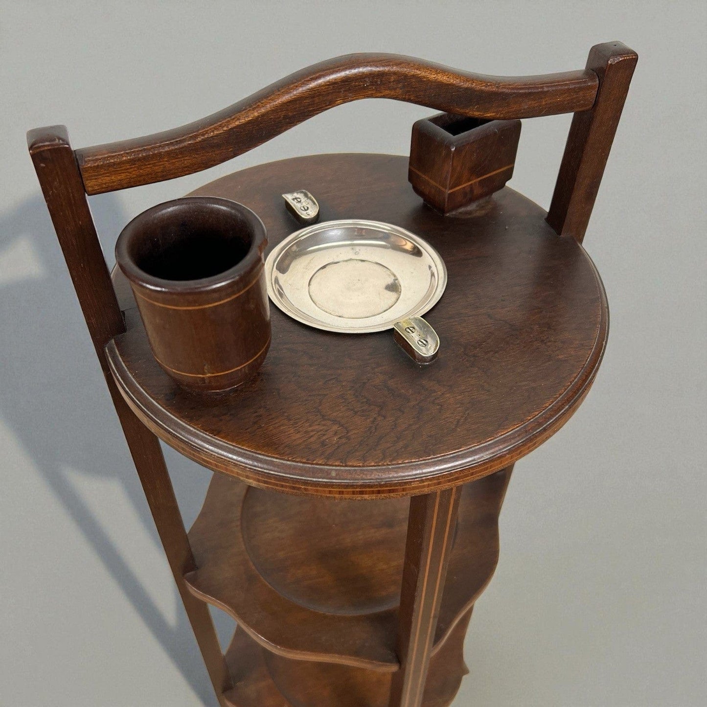 Antico tavolino da fumo Inglese con posacenere in Argento portacenere Servomuto Categoria  Tavoli - tavolinetti