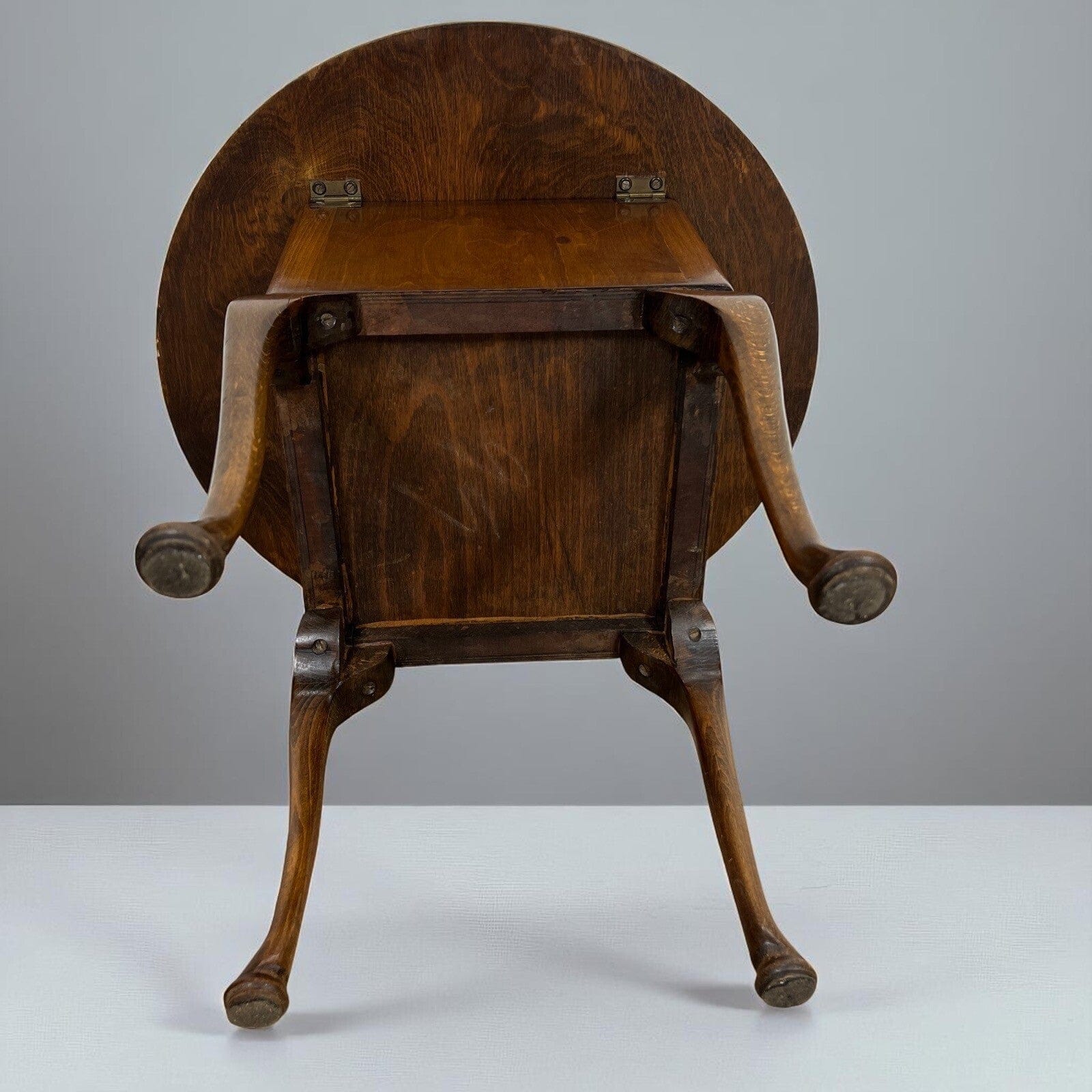 Antico tavolino da lavoro per cucito porta ricamo inglese mobile d'epoca 900 Categoria  Tavoli - tavolinetti