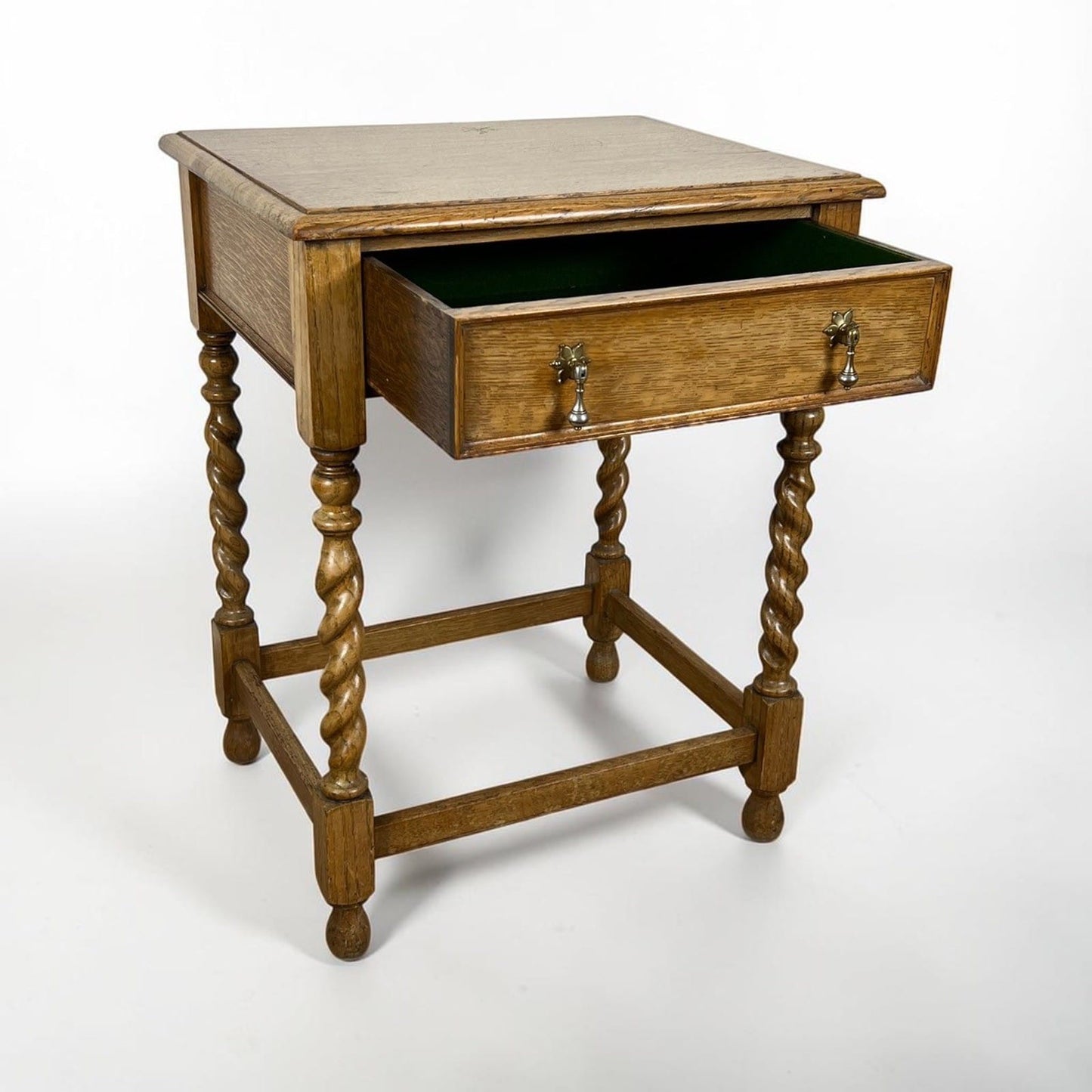 Antico tavolino mobiletto rustico in rovere con cassetto d' epoca inglese '30 Categoria  Tavoli - tavolinetti