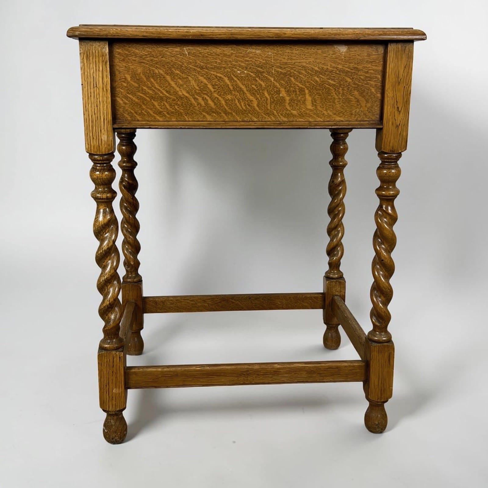 Antico tavolino mobiletto rustico in rovere con cassetto d' epoca inglese '30 Categoria  Tavoli - tavolinetti