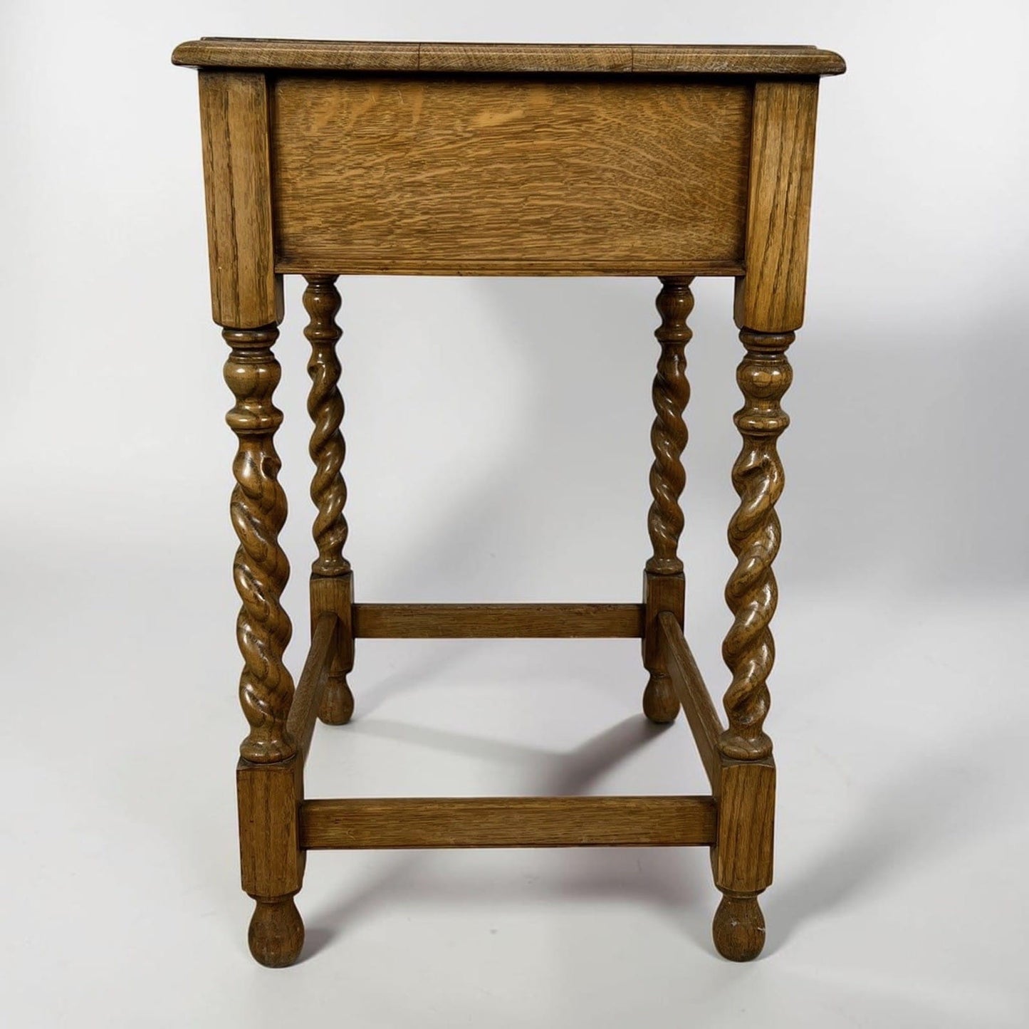 Antico tavolino mobiletto rustico in rovere con cassetto d' epoca inglese '30 Categoria  Tavoli - tavolinetti