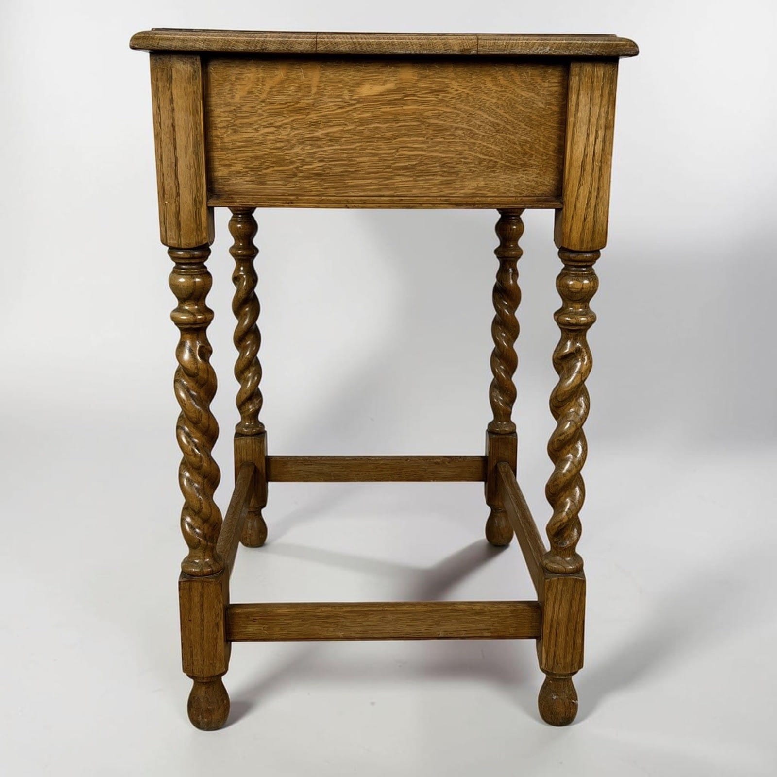 Antico tavolino mobiletto rustico in rovere con cassetto d' epoca inglese '30 Categoria  Tavoli - tavolinetti