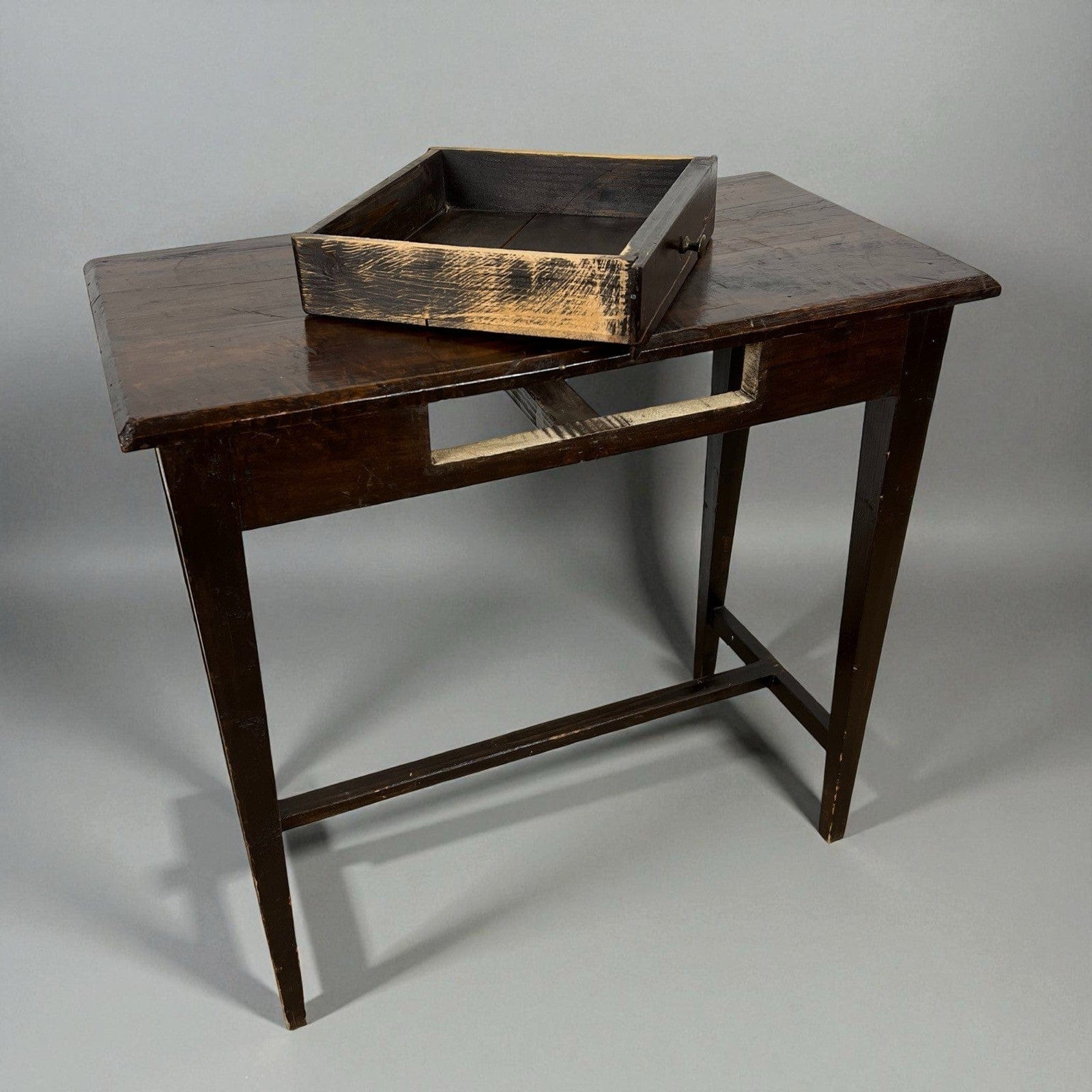 Antico Tavolino Tavolino con cassetto Scrittoio rustico in legno Tavolo Consolle Categoria  Tavoli - tavolinetti