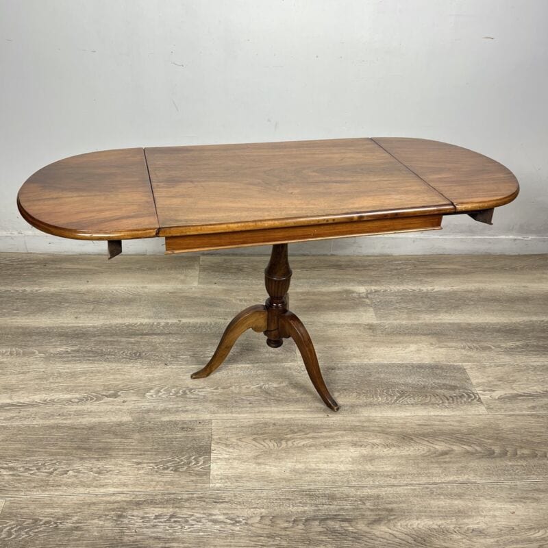 Antico tavolino tavolo basso con alette in legno di noce da salotto in stile 800 Categoria  Tavoli - tavolinetti