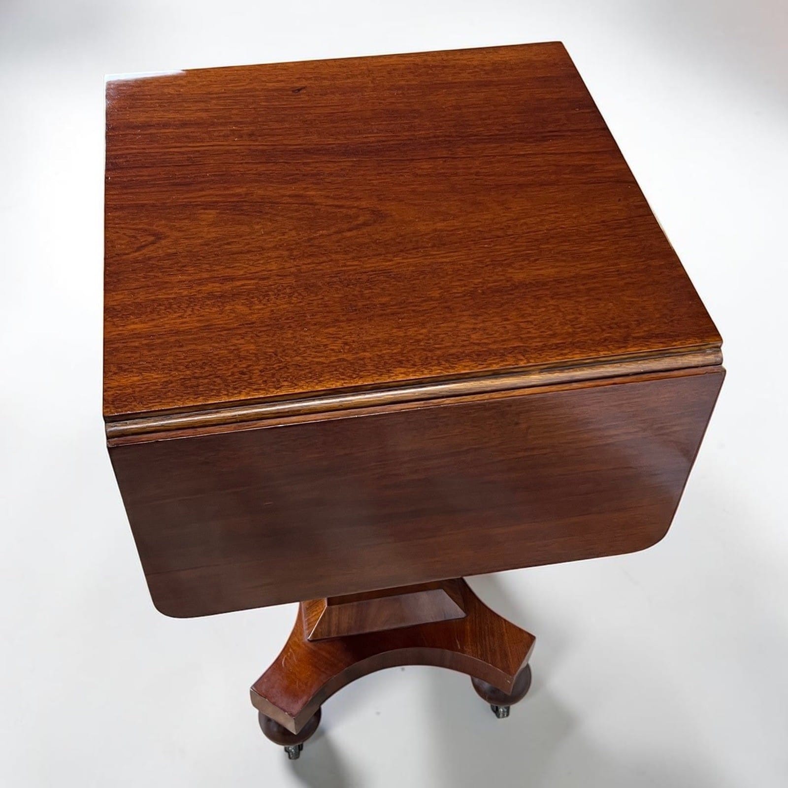 Antico tavolino tavolo con alette in legno di Mogano da salotto epoca ' 800 Categoria  Tavoli - tavolinetti