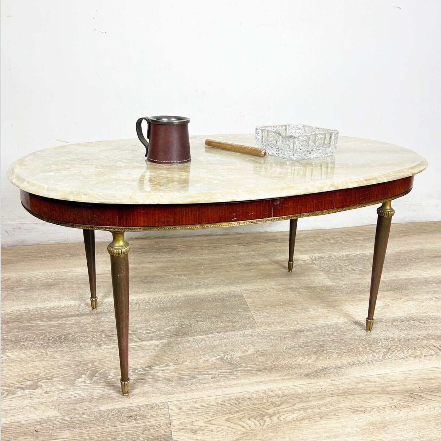 Antico Tavolino tavolo da salotto ovale basso anni 50 con piano in marmo onice Categoria  Tavoli - tavolinetti