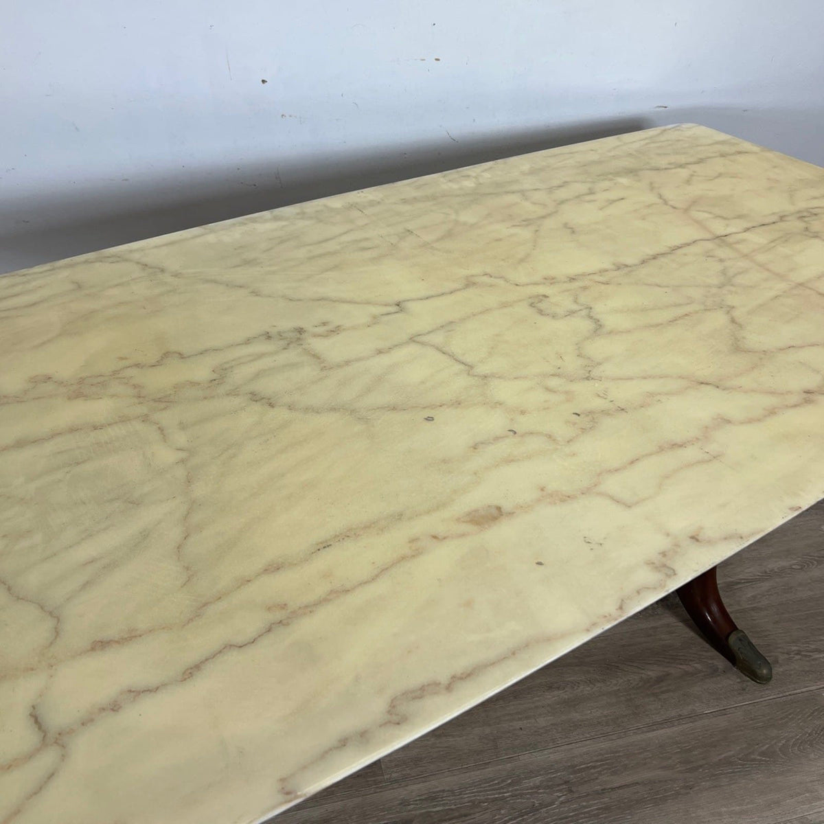 Antico tavolo da pranzo anni 60 70 con grande piano in marmo per sala riunioni Categoria  Tavoli - tavolinetti