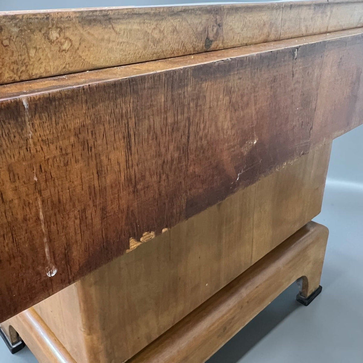 Antico Tavolo da Pranzo Sala in Stile Art Deco anni '20 30 Caldo Legno di noce Categoria  Tavoli - tavolinetti
