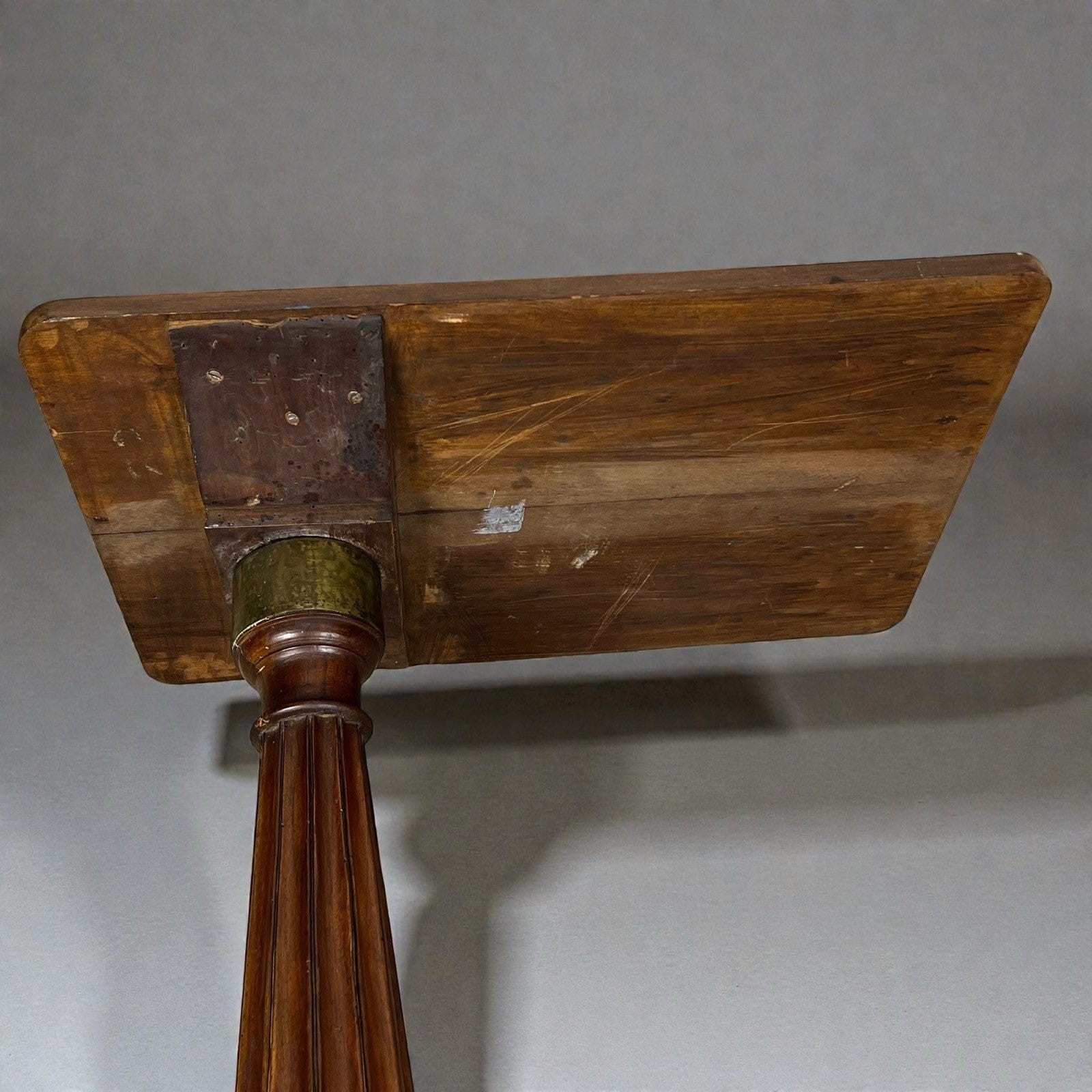 Antico tavolo tavolino da letto per colazione lettura con ruote regolabile 800 Categoria  Tavoli - tavolinetti