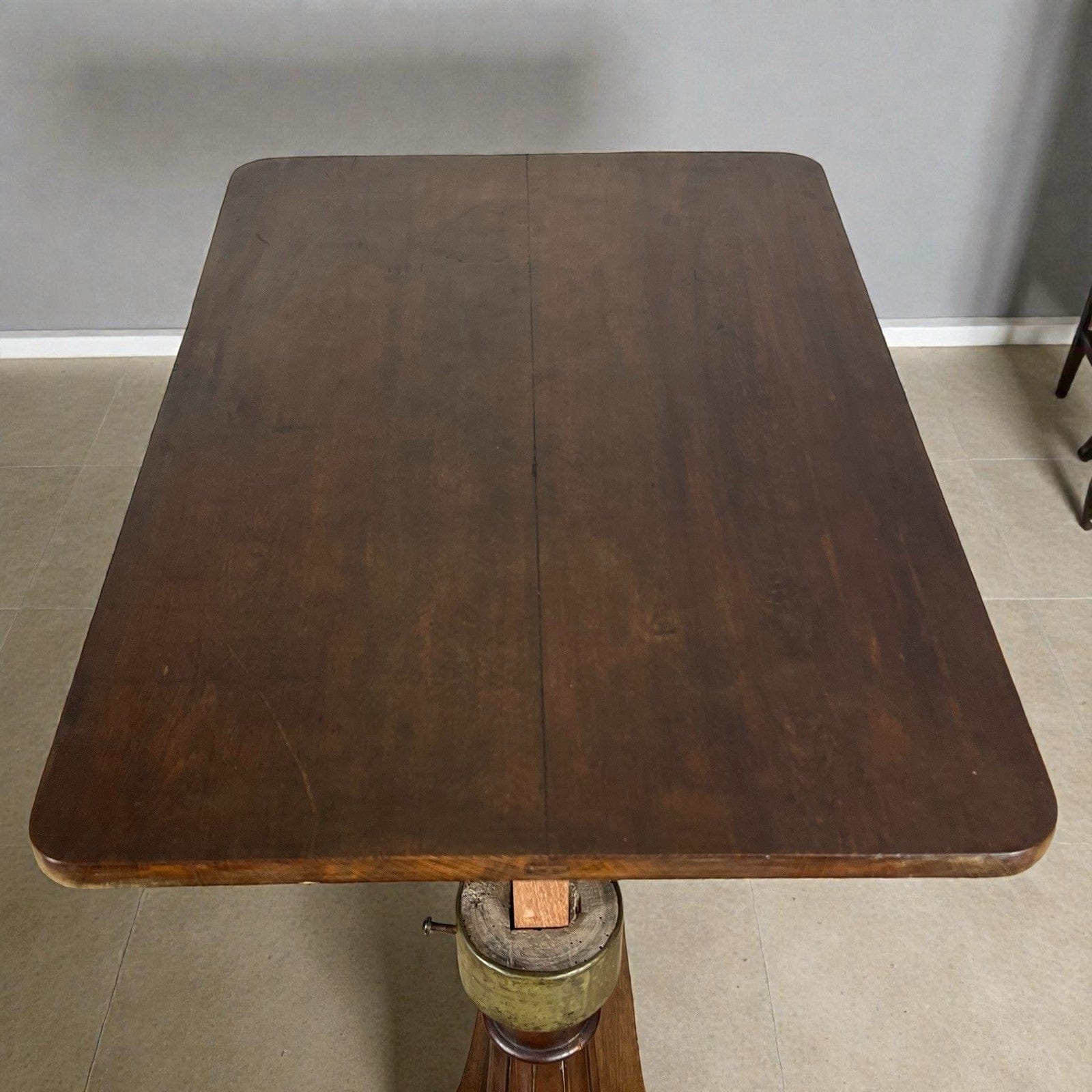 Antico tavolo tavolino da letto per colazione lettura con ruote regolabile 800 Categoria  Tavoli - tavolinetti