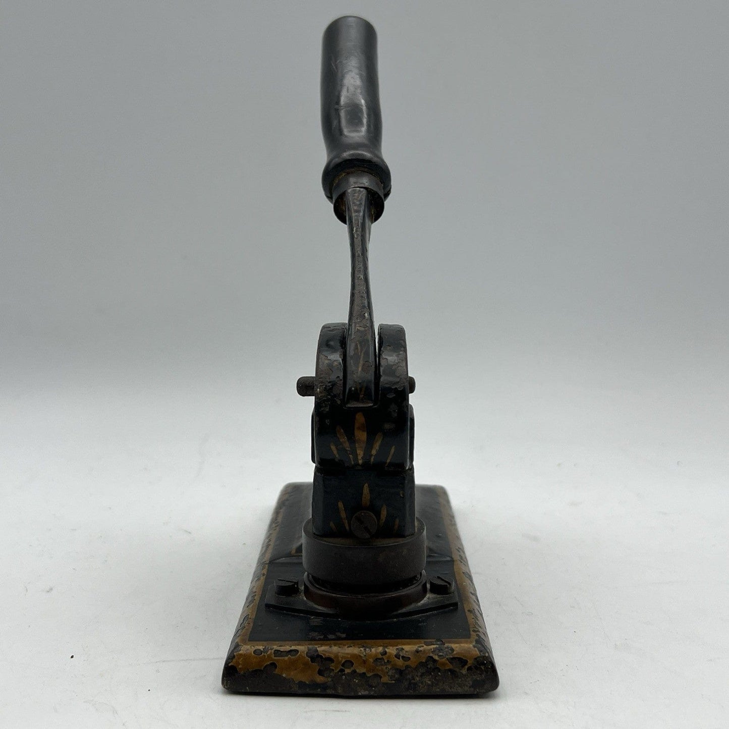 Antico timbro a secco inglese in ferro ghisa vecchia pressa da tavolo d'epoca Categoria  Vari