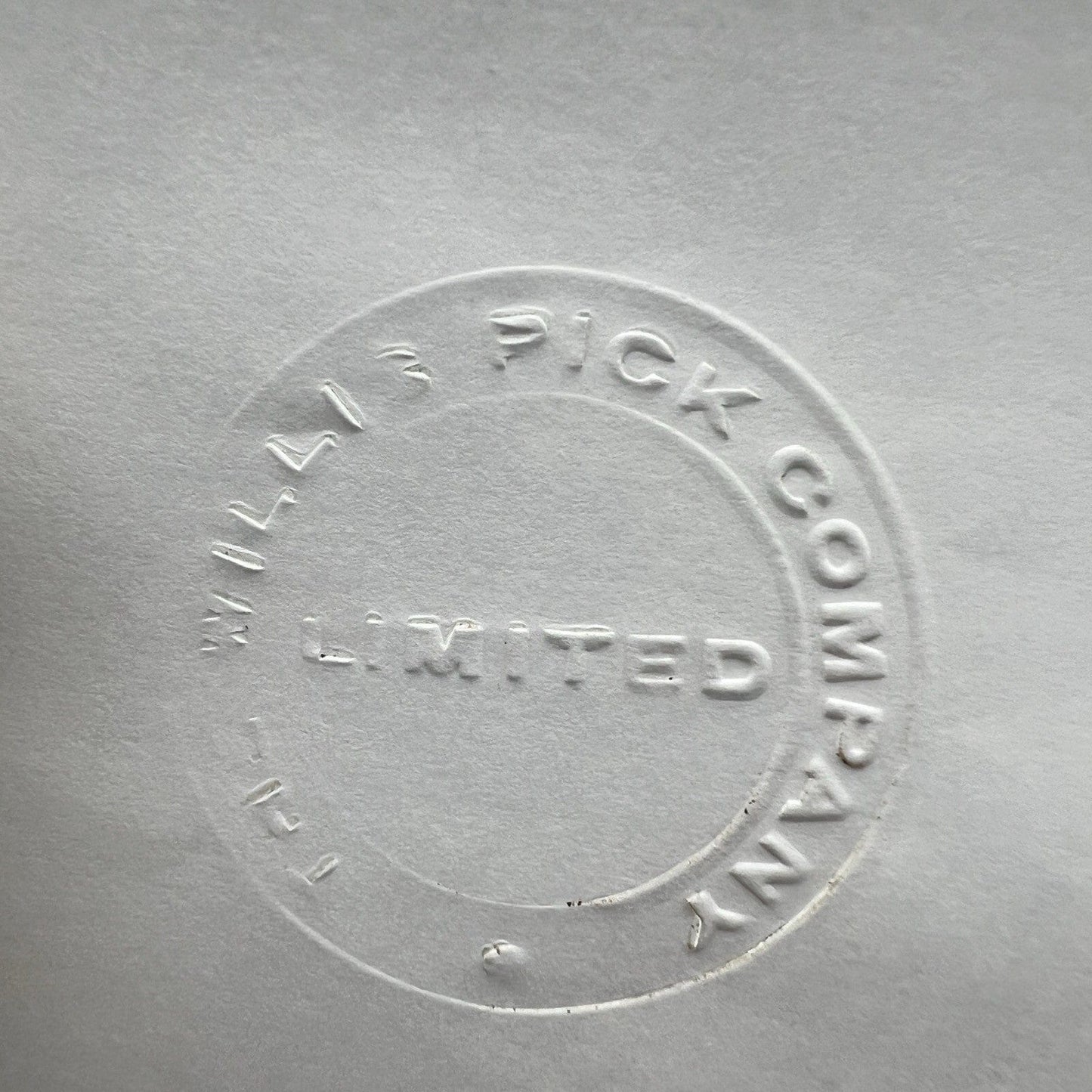 Antico timbro a secco inglese in ferro ghisa vecchia pressa da tavolo d'epoca Categoria  Vari