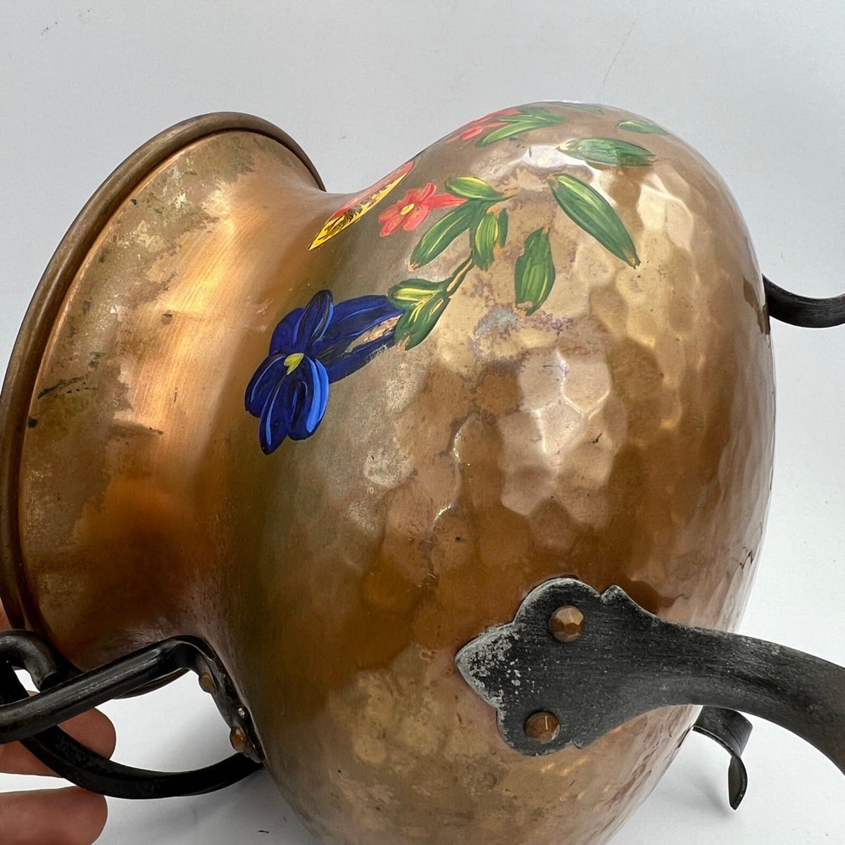 Antico Vaso in Rame Vecchia Pentola Dipinta con Manico Souvenir di Ginevra  1kg Categoria  altro