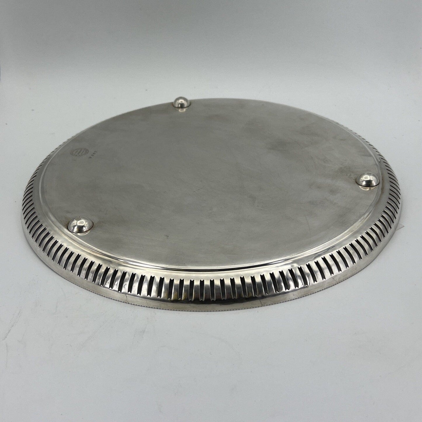 Antico Vassoio in argento sheffield silver plated rotondo inciso d' epoca 900 Categoria  Sheffield & Argento