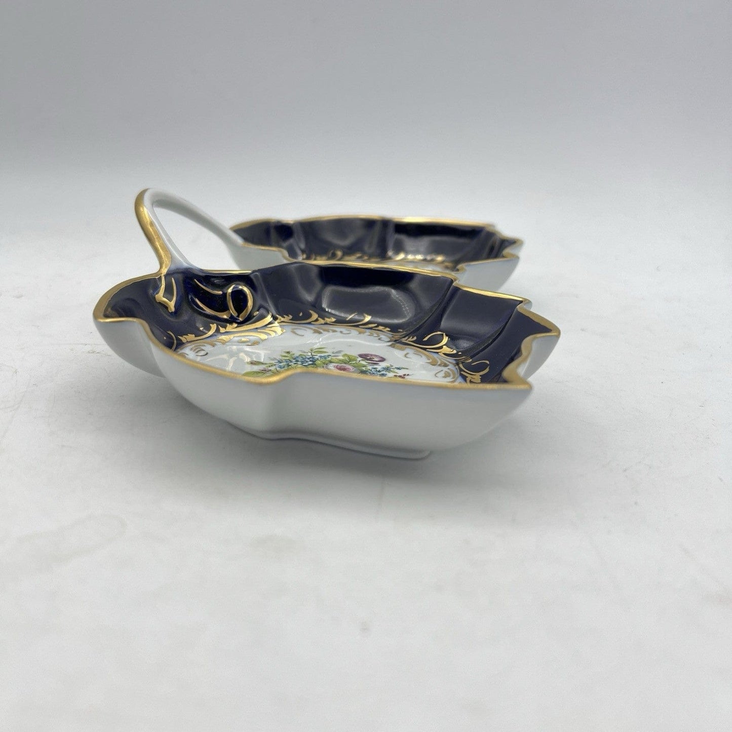 Antipastiera antica in porcellana Limoges Pate blu cobalto e oro porta Bon Bon Categoria  Piatti Vassoio