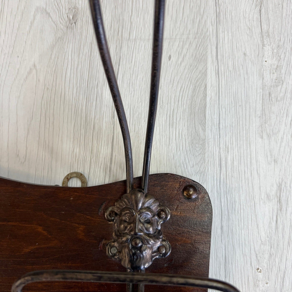 Appendiabiti da parete in legno vintage attaccapanni a muro antico appendino Categoria  Appendiabiti - Portaombrelli