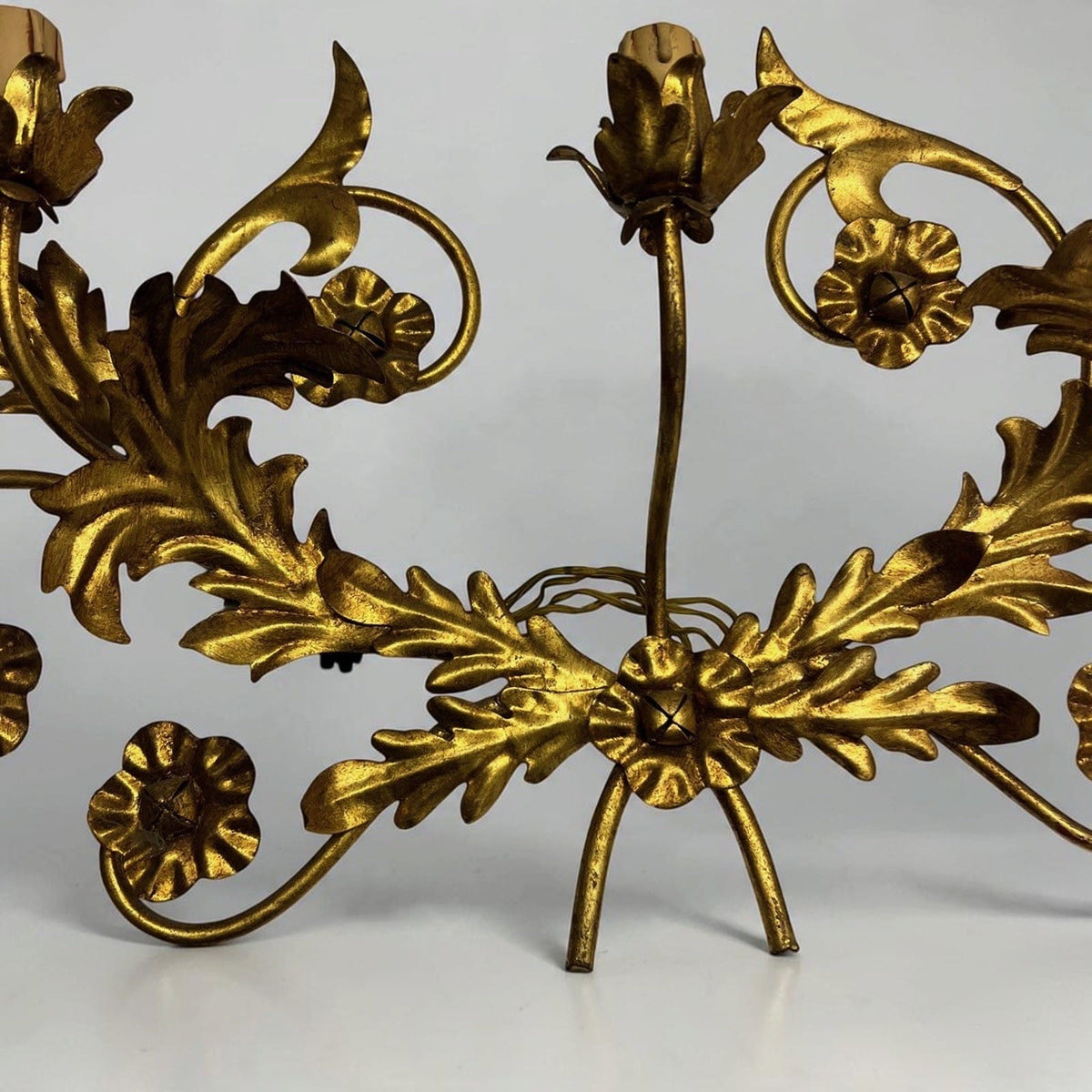 Applique dorato foglie d'acanto a 5 bracci luci Lampada da parete stile antico Categoria  Lampade Appliques