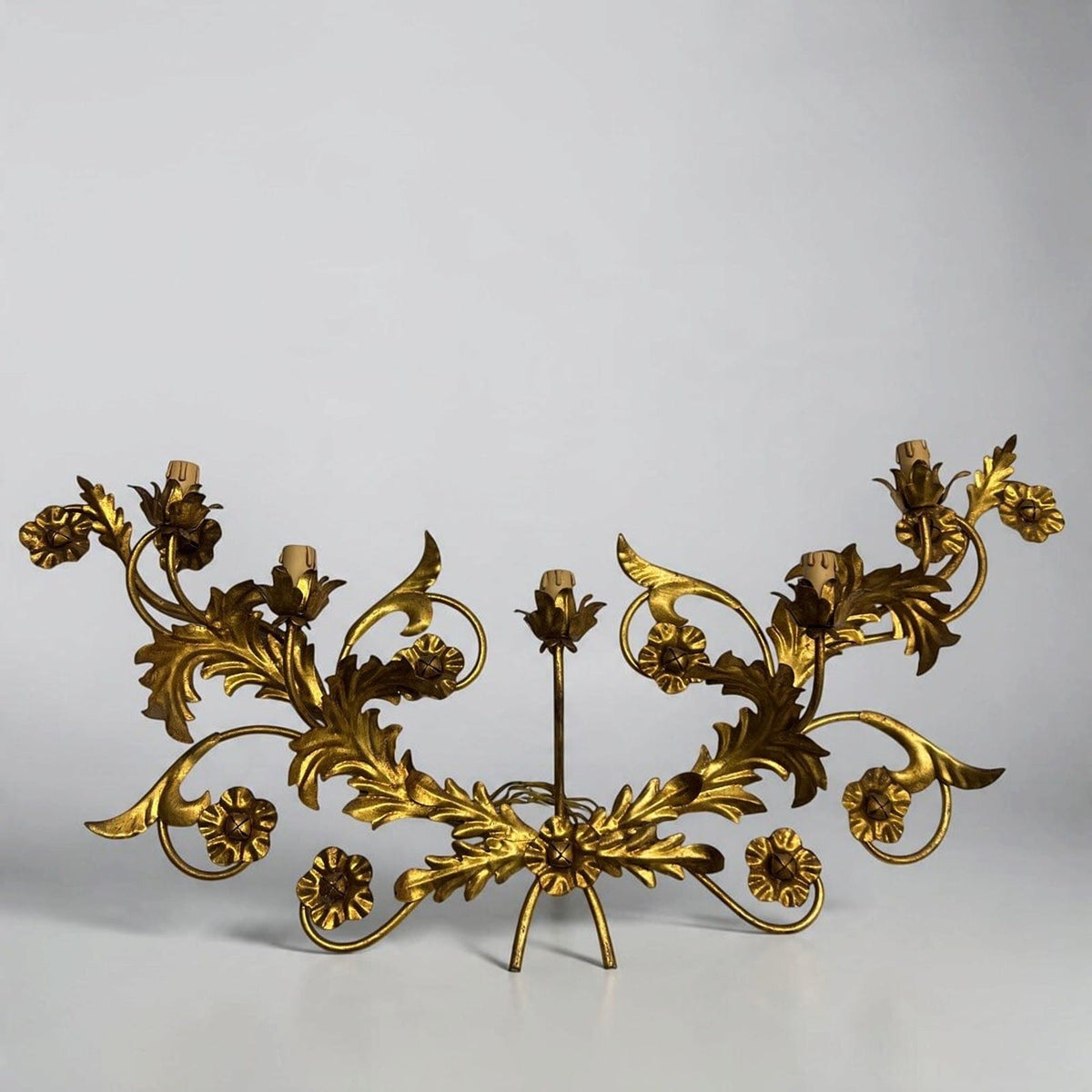Applique dorato foglie d'acanto a 5 bracci luci Lampada da parete stile antico Categoria  Lampade Appliques