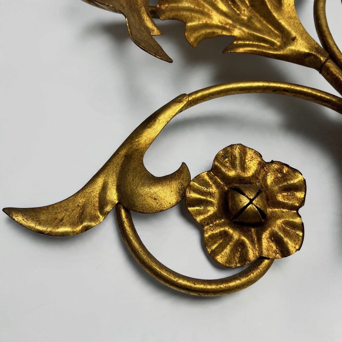 Applique dorato foglie d'acanto a 5 bracci luci Lampada da parete stile antico Categoria  Lampade Appliques