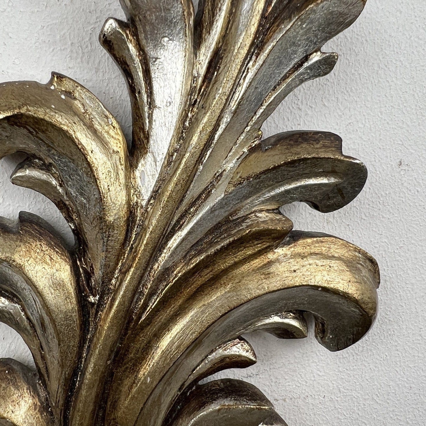 Applique stile 800 antico in legno oro argento lampada da parete a due luci Categoria  Lampade Appliques