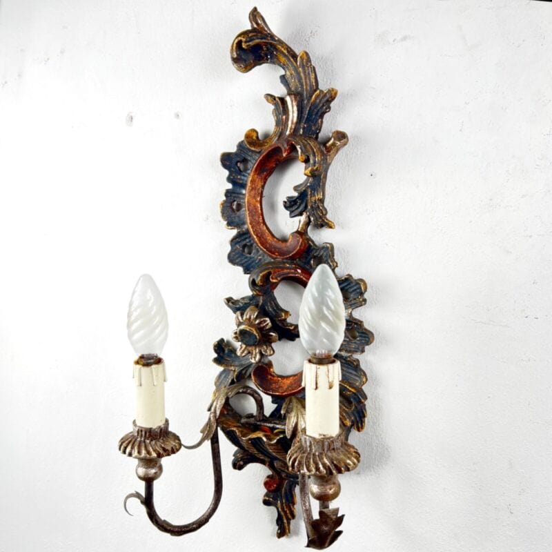 Applique stile antico fiorentino in legno scolpito lampada da parete due luci Categoria  Lampade Appliques