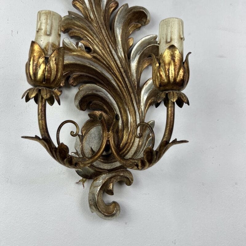 Applique stile Liberty antico in legno oro argento lampada da parete a due luci Categoria  Lampade Appliques