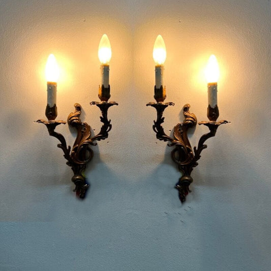 Applique vintage in ottone bronzo a due fiamme luci Lampade antiche da parete X Categoria  Lampade Appliques