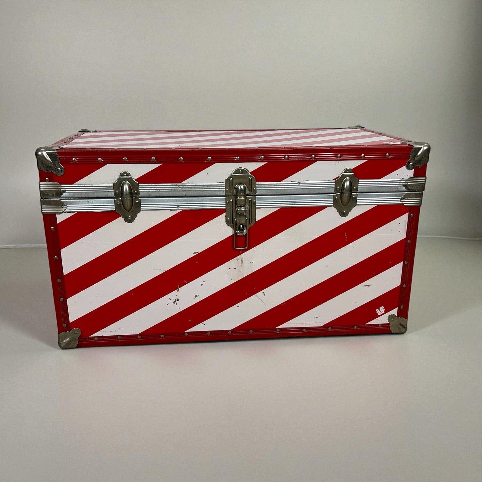 Baule antico in legno da viaggio Forziere 900 vintage Cassa Bianca Strisce Rossa Categoria  Casse & Bauli