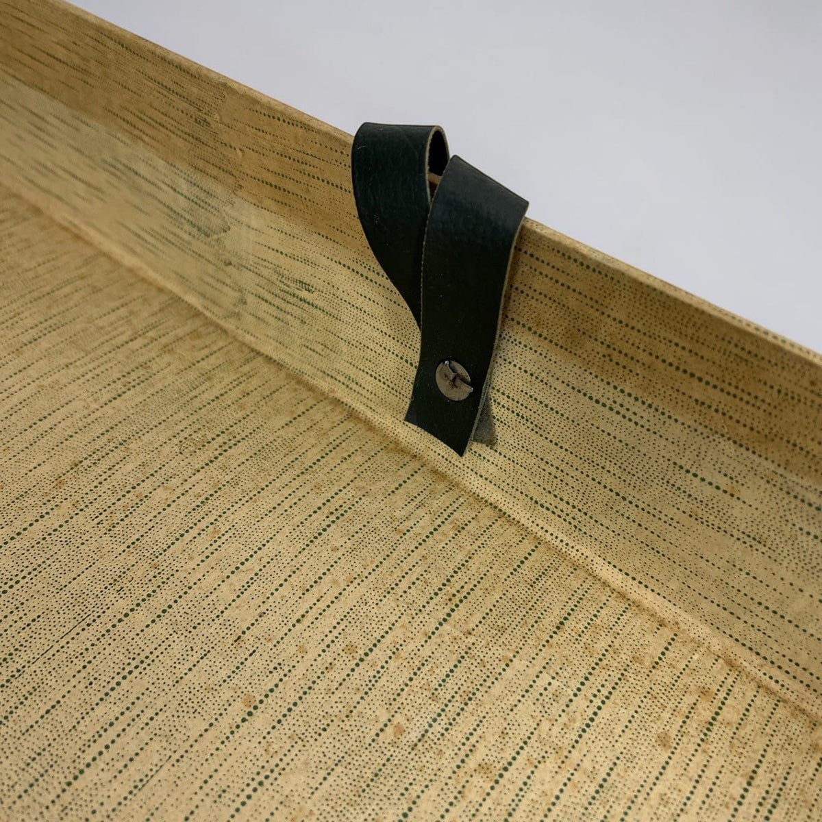 Baule antico in legno da viaggio Forziere Cassapanca 900 vintage Cassa marrone Categoria  Casse & Bauli
